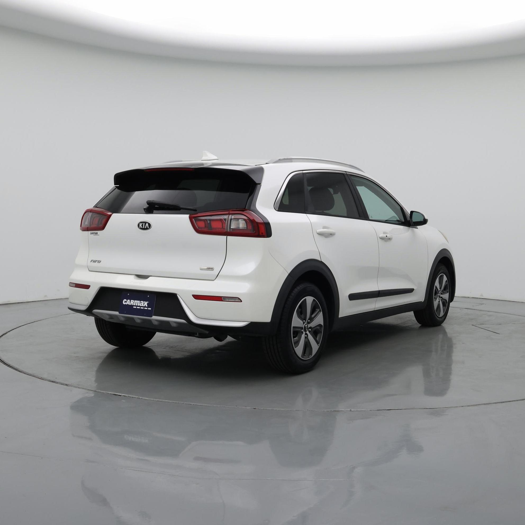 Thumbnail: 2017 Kia Niro - 8