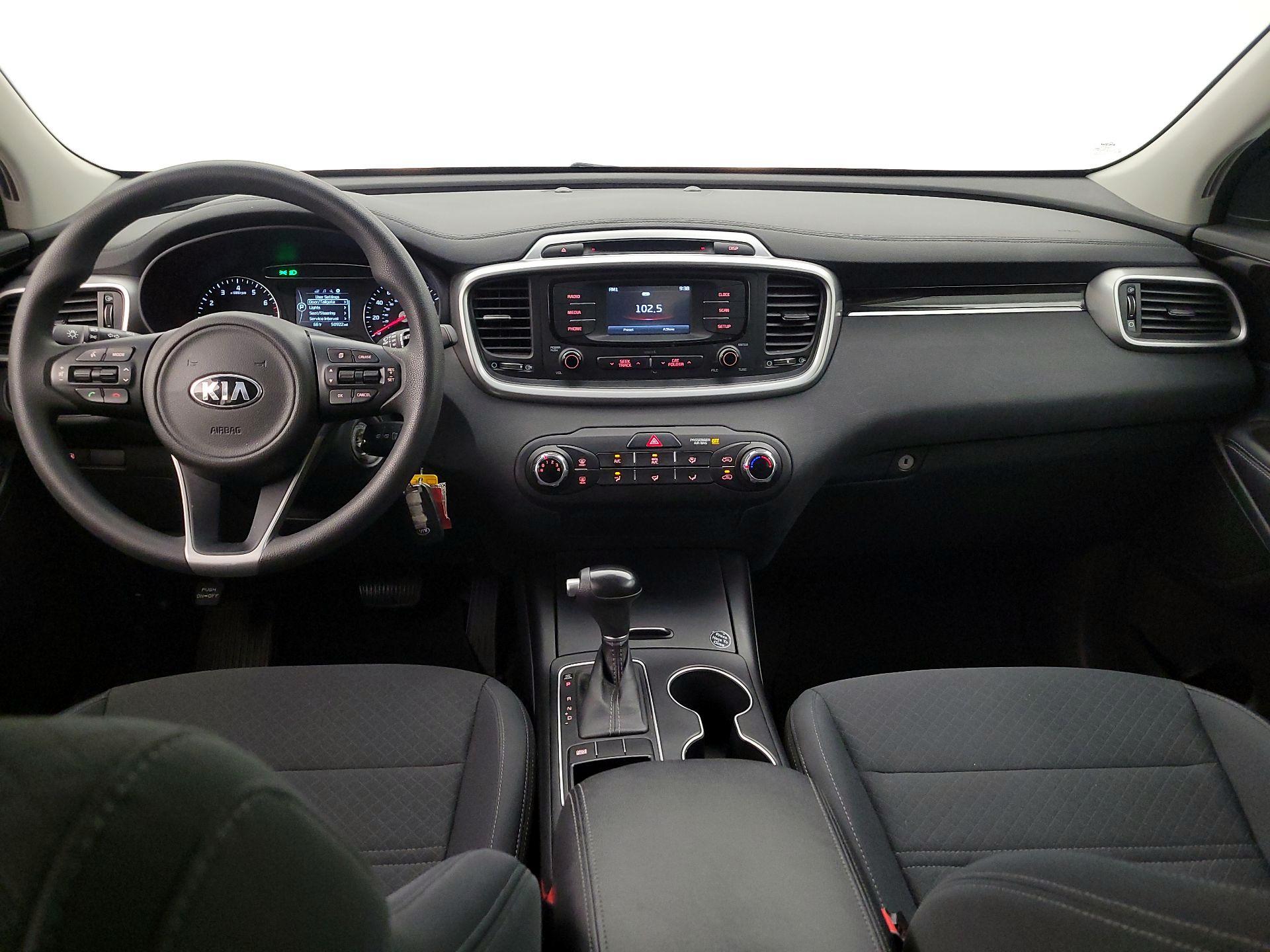 Thumbnail: 2017 Kia Sorento - 9