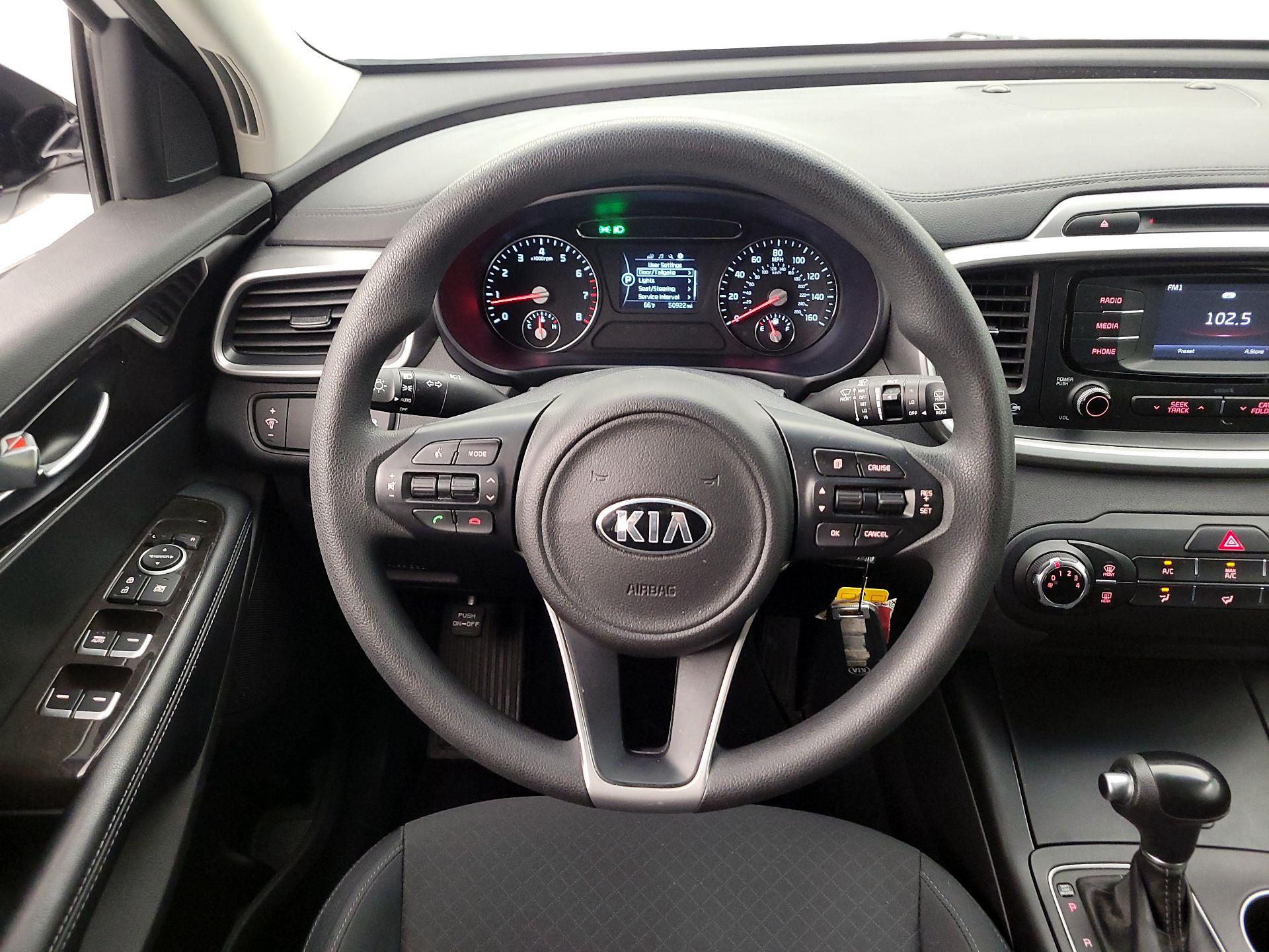 Thumbnail: 2017 Kia Sorento - 10