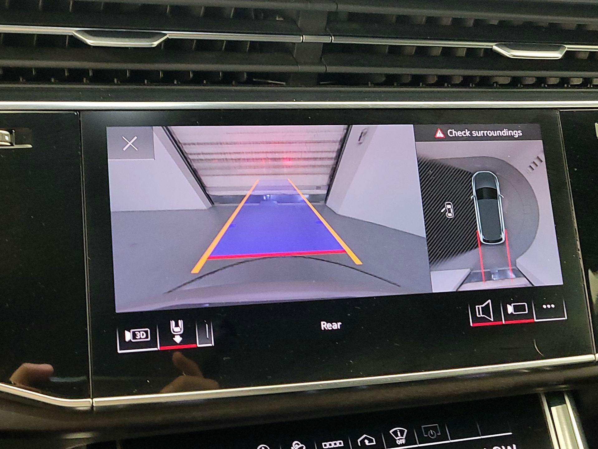 Thumbnail: 2022 Audi Q7 - 14