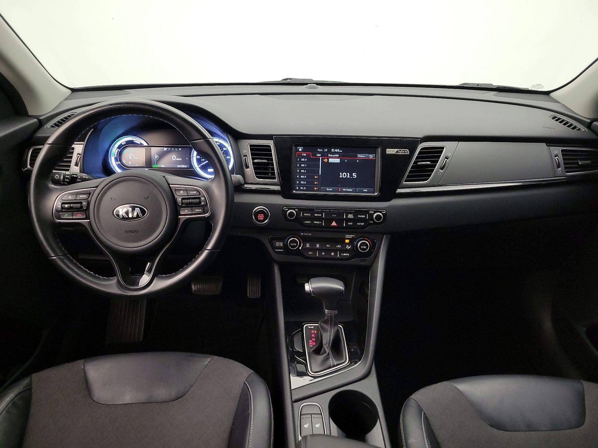 Thumbnail: 2017 Kia Niro - 9