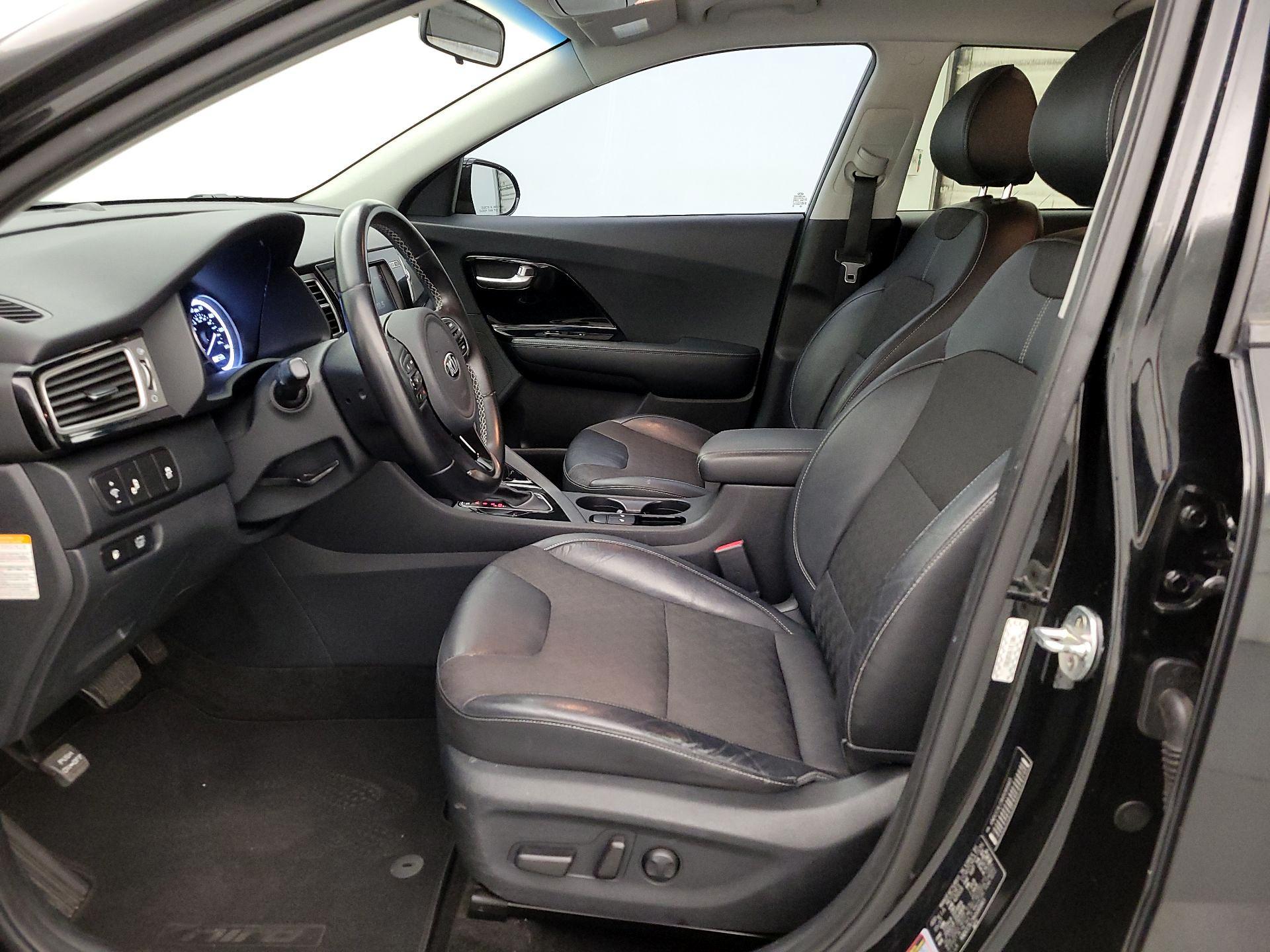 Thumbnail: 2017 Kia Niro - 11