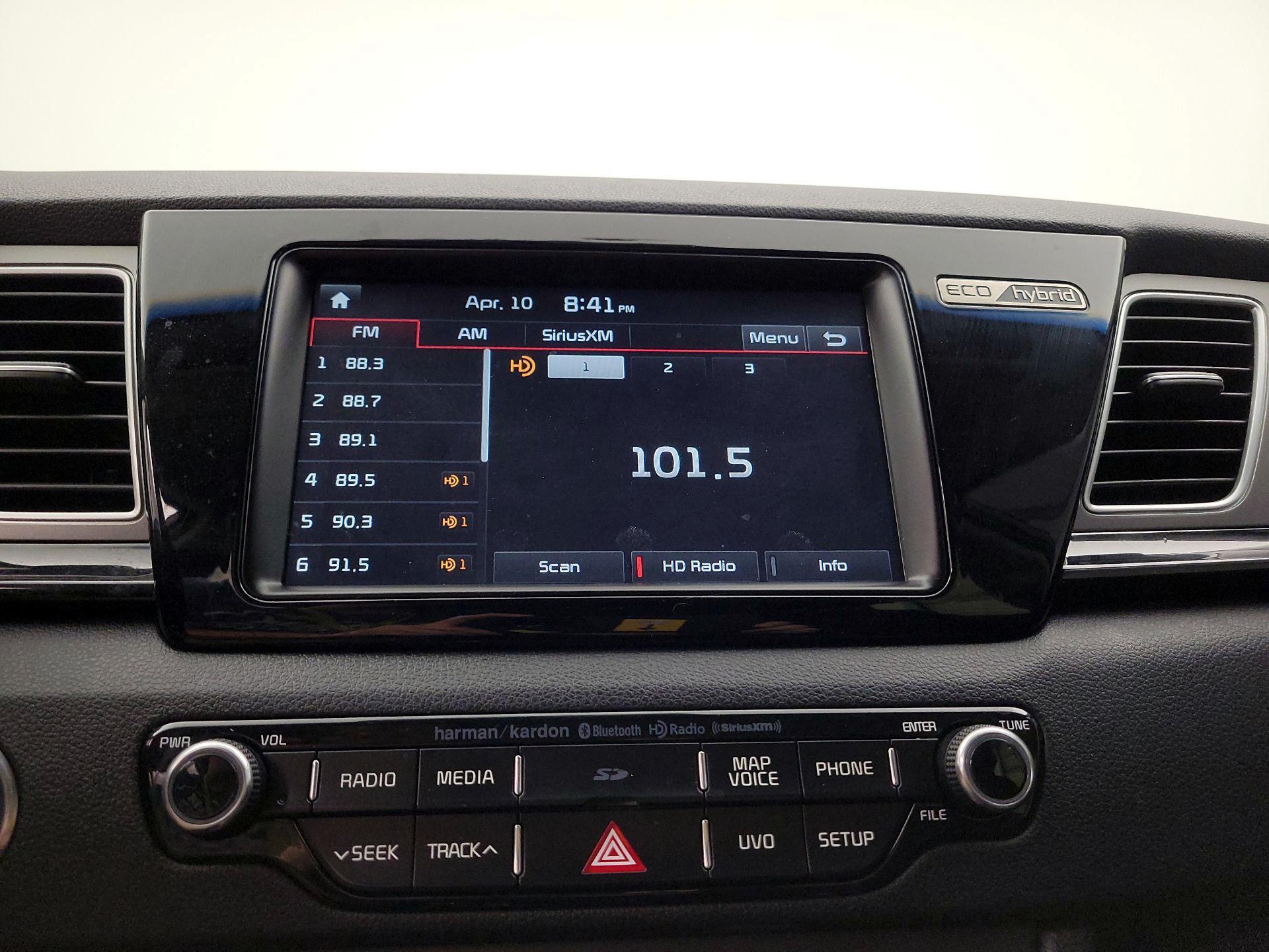 Thumbnail: 2017 Kia Niro - 16