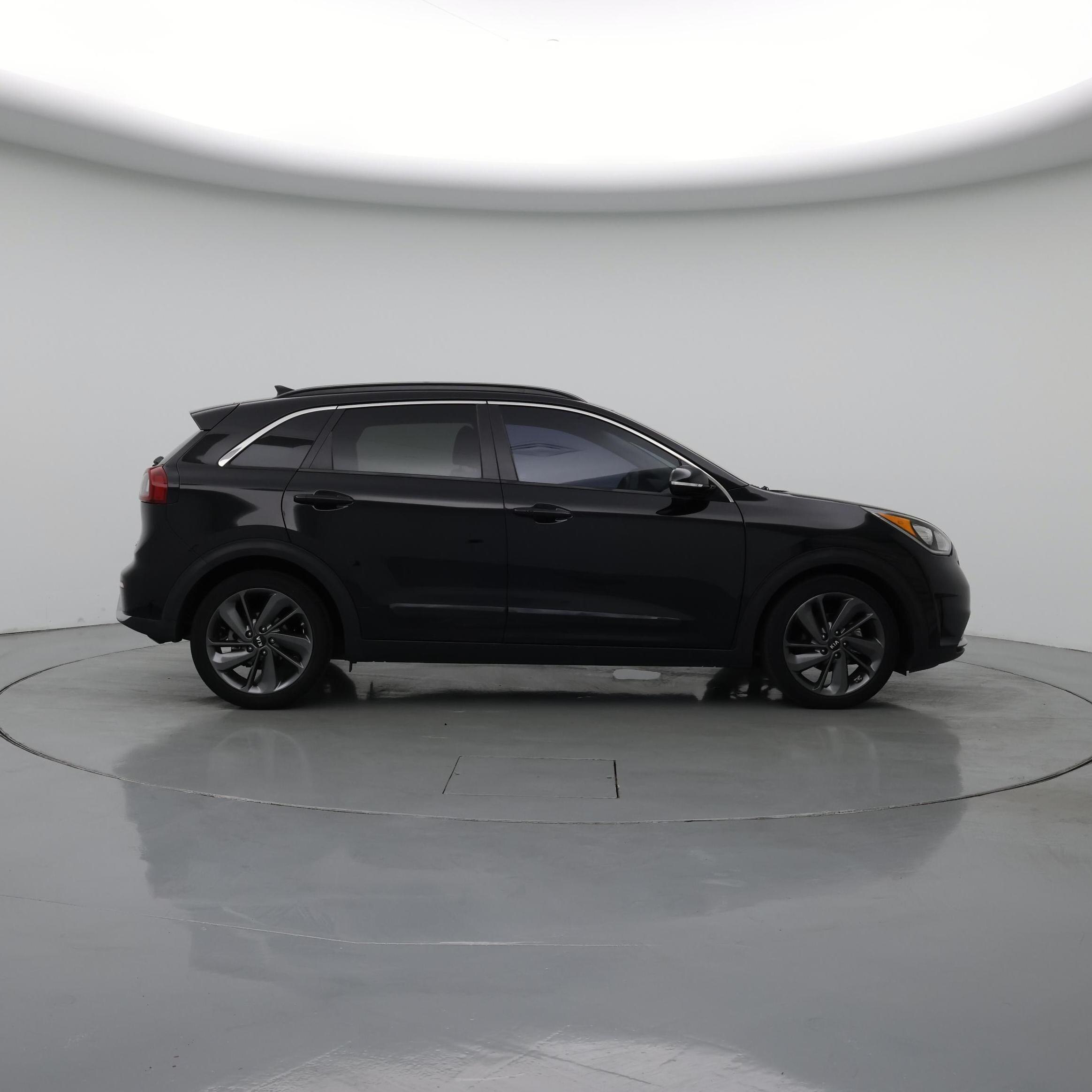 Thumbnail: 2017 Kia Niro - 7