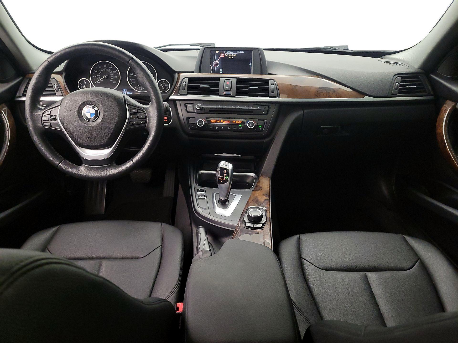 Thumbnail: 2015 BMW 3 Series - 9