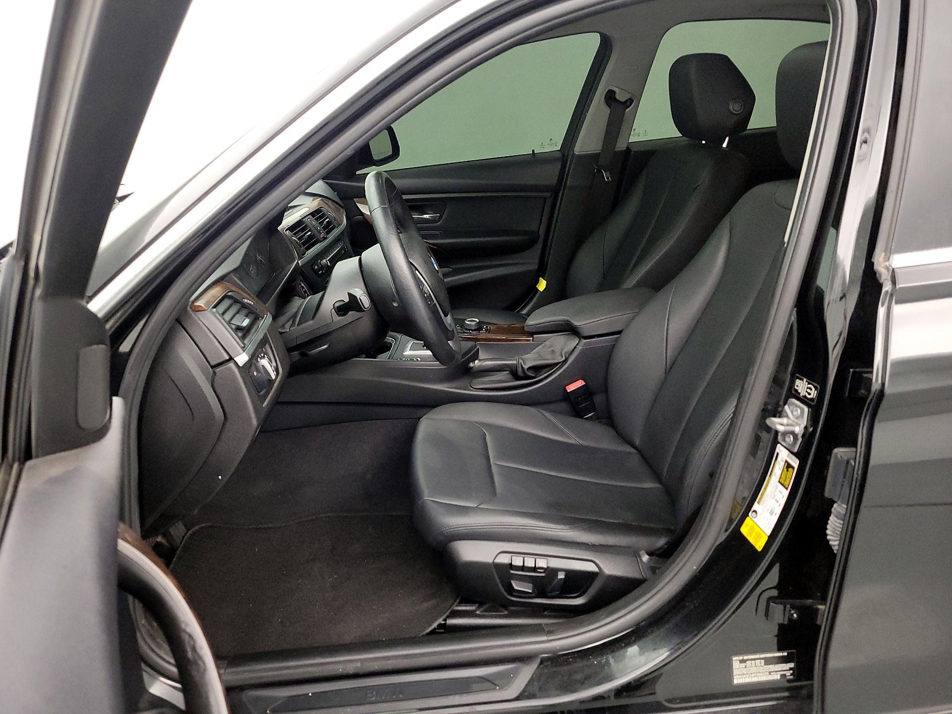 Thumbnail: 2015 BMW 3 Series - 11