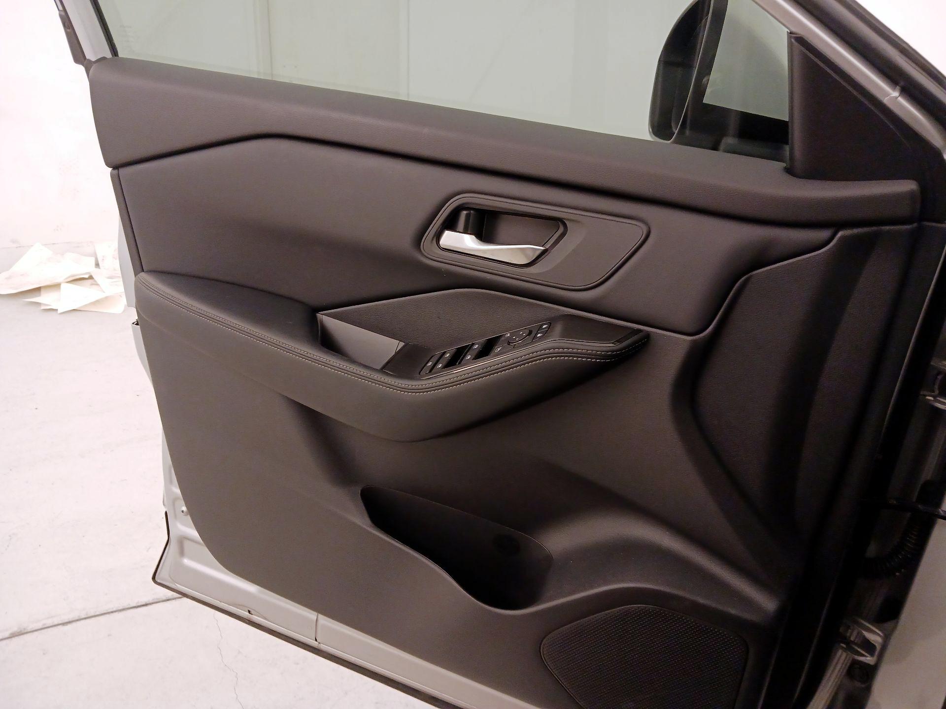 Thumbnail: 2025 Nissan Rogue - 12