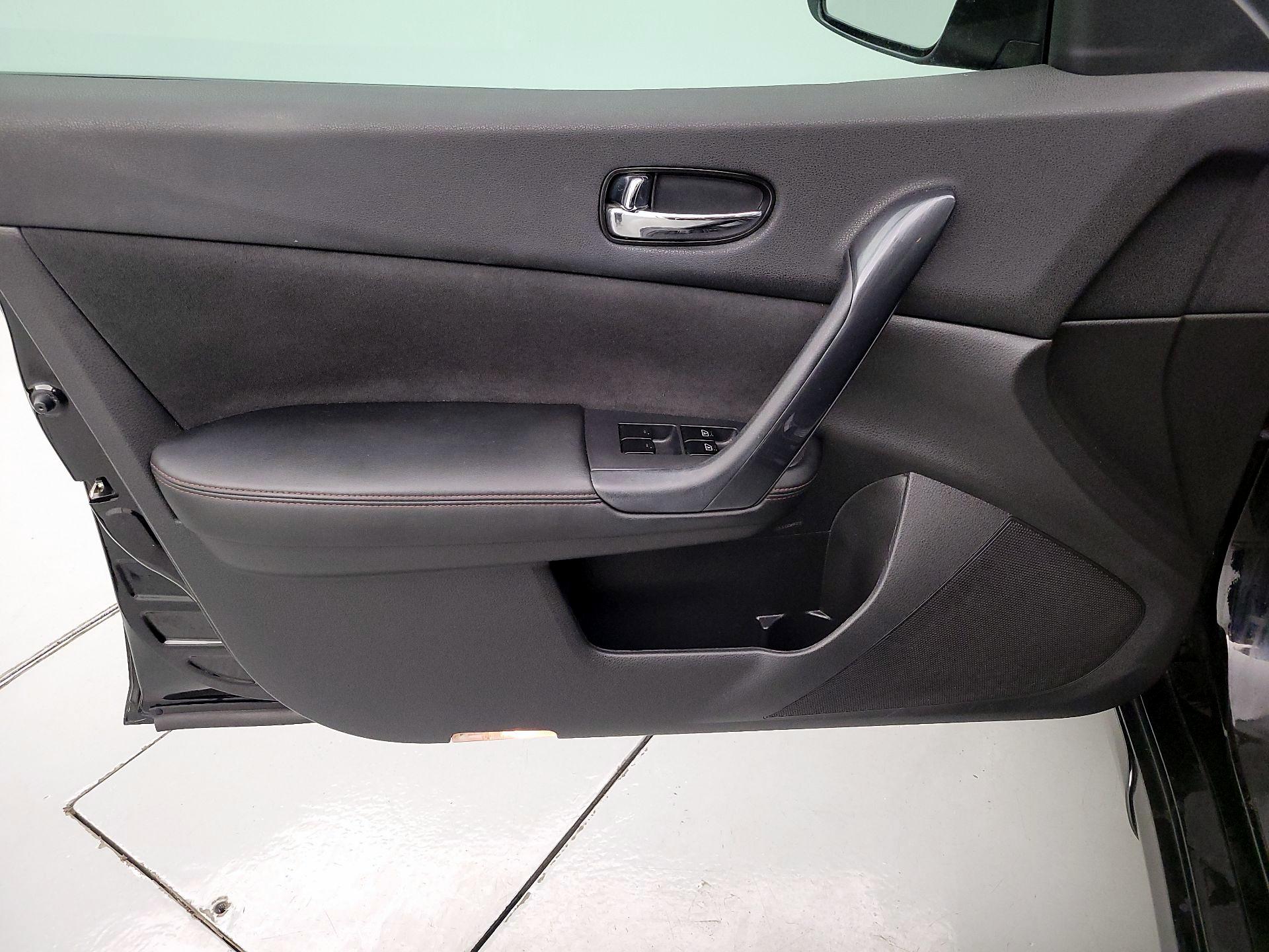 Thumbnail: 2014 Nissan Maxima - 12