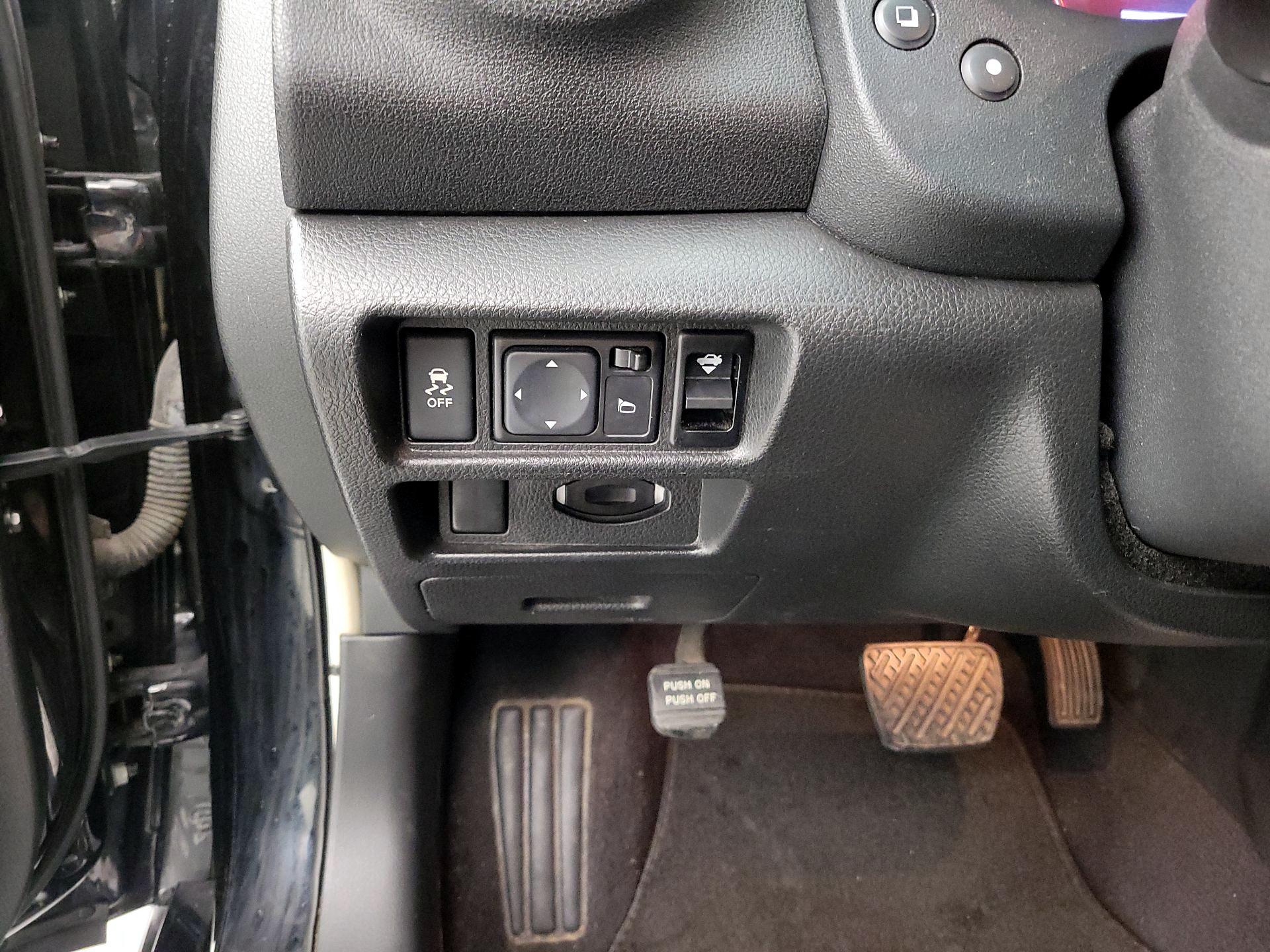 Thumbnail: 2014 Nissan Maxima - 13