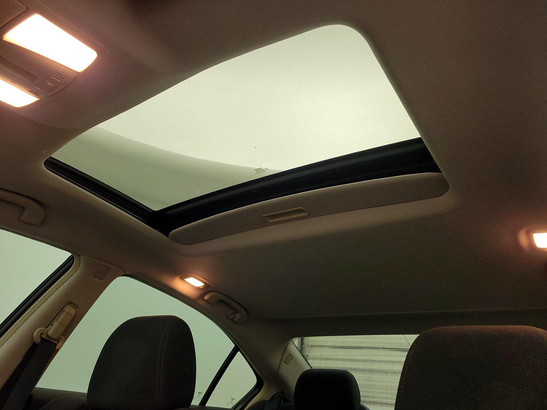 Thumbnail: 2014 Nissan Maxima - 18