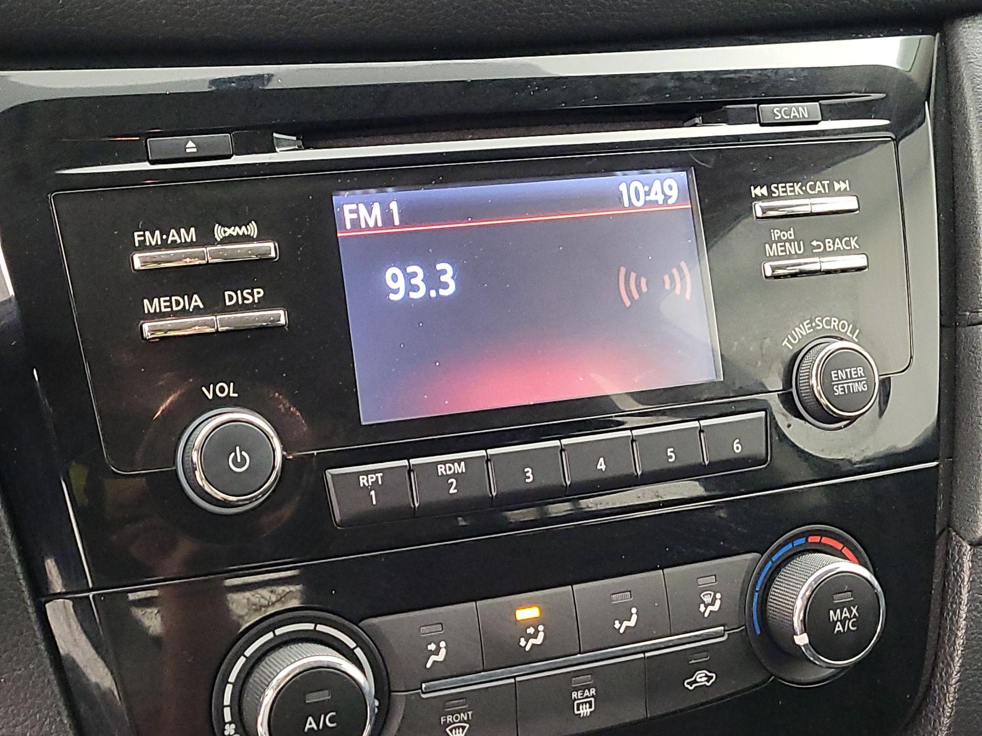 Thumbnail: 2017 Nissan Rogue - 15