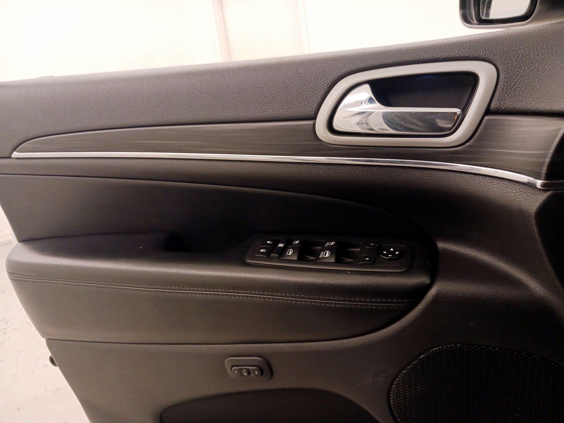Thumbnail: 2021 Jeep Grand Cherokee - 12