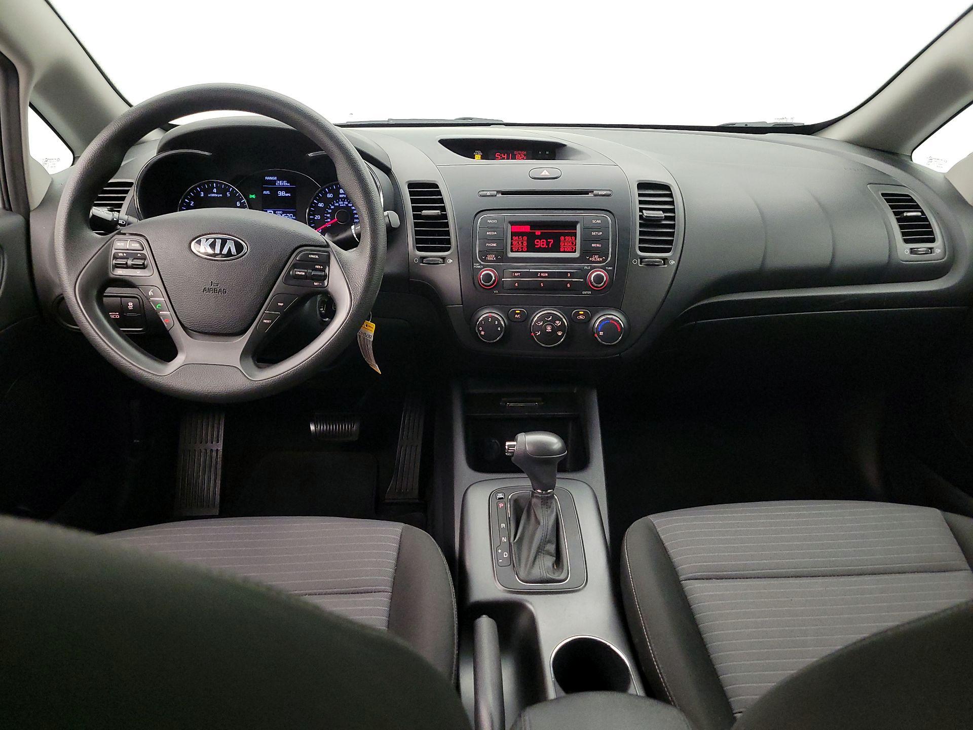 Thumbnail: 2015 Kia Forte - 9