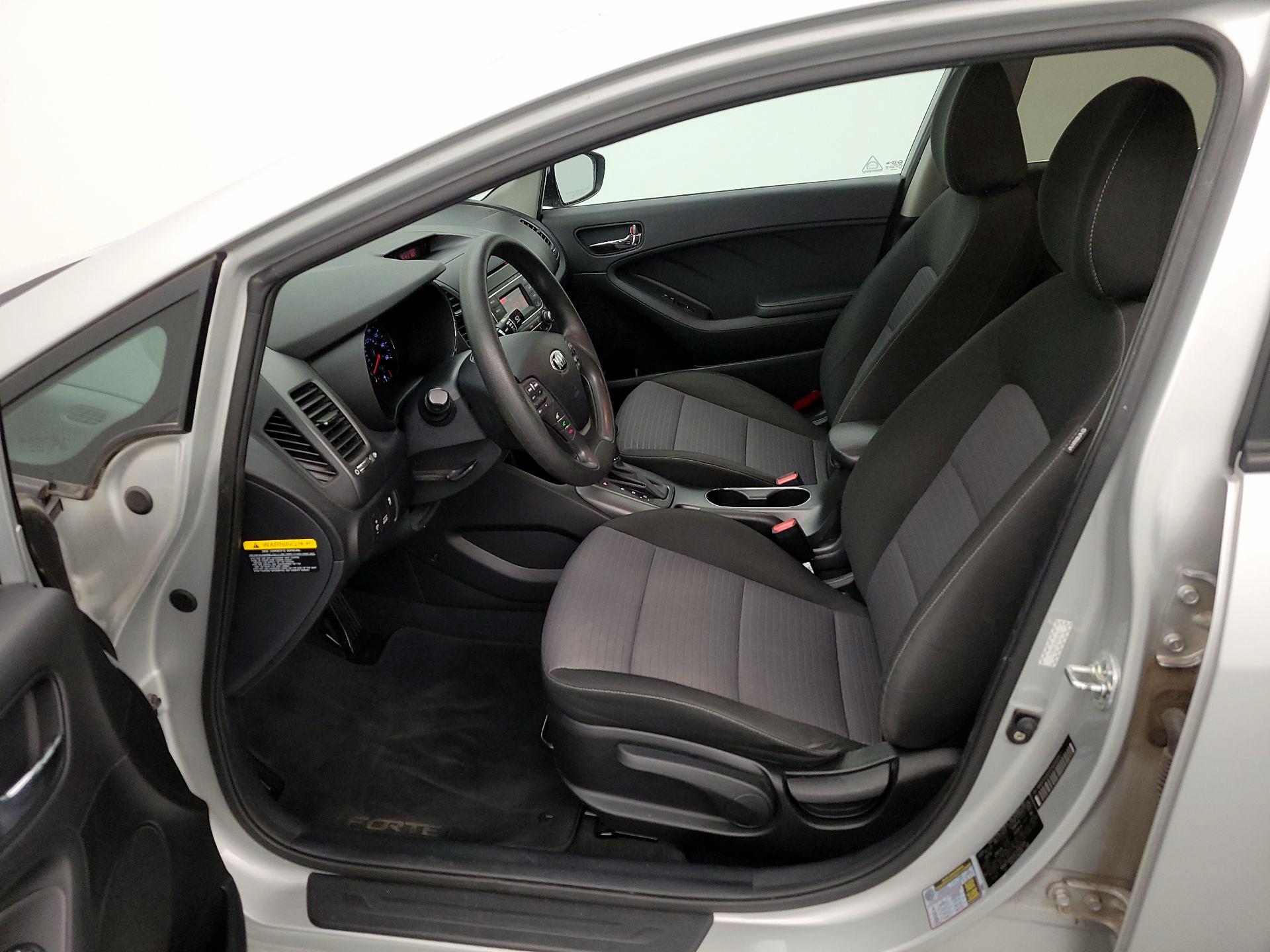 Thumbnail: 2015 Kia Forte - 11