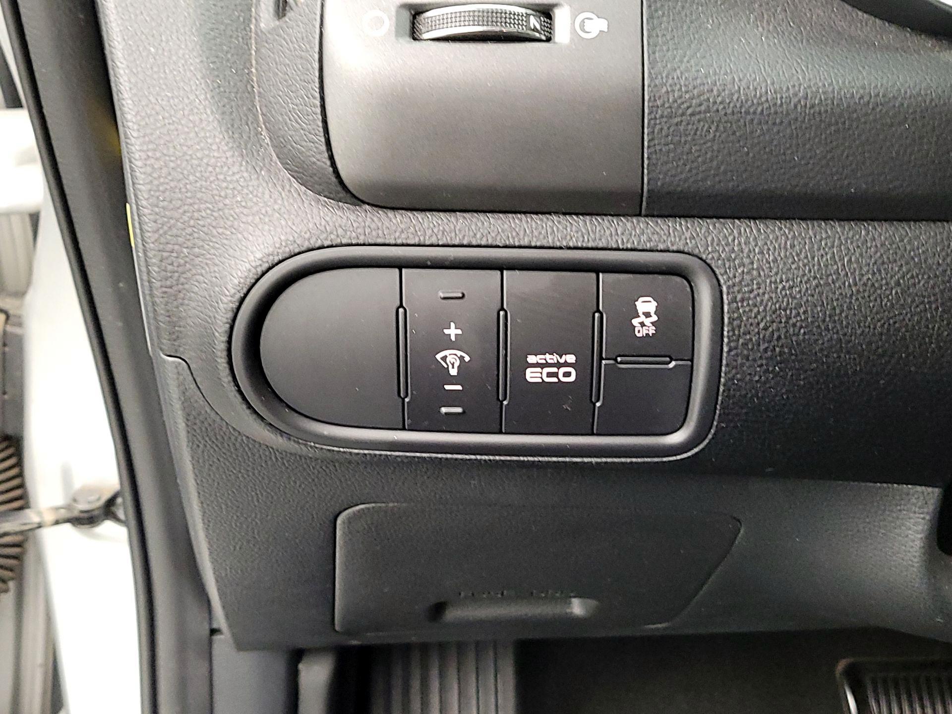 Thumbnail: 2015 Kia Forte - 13