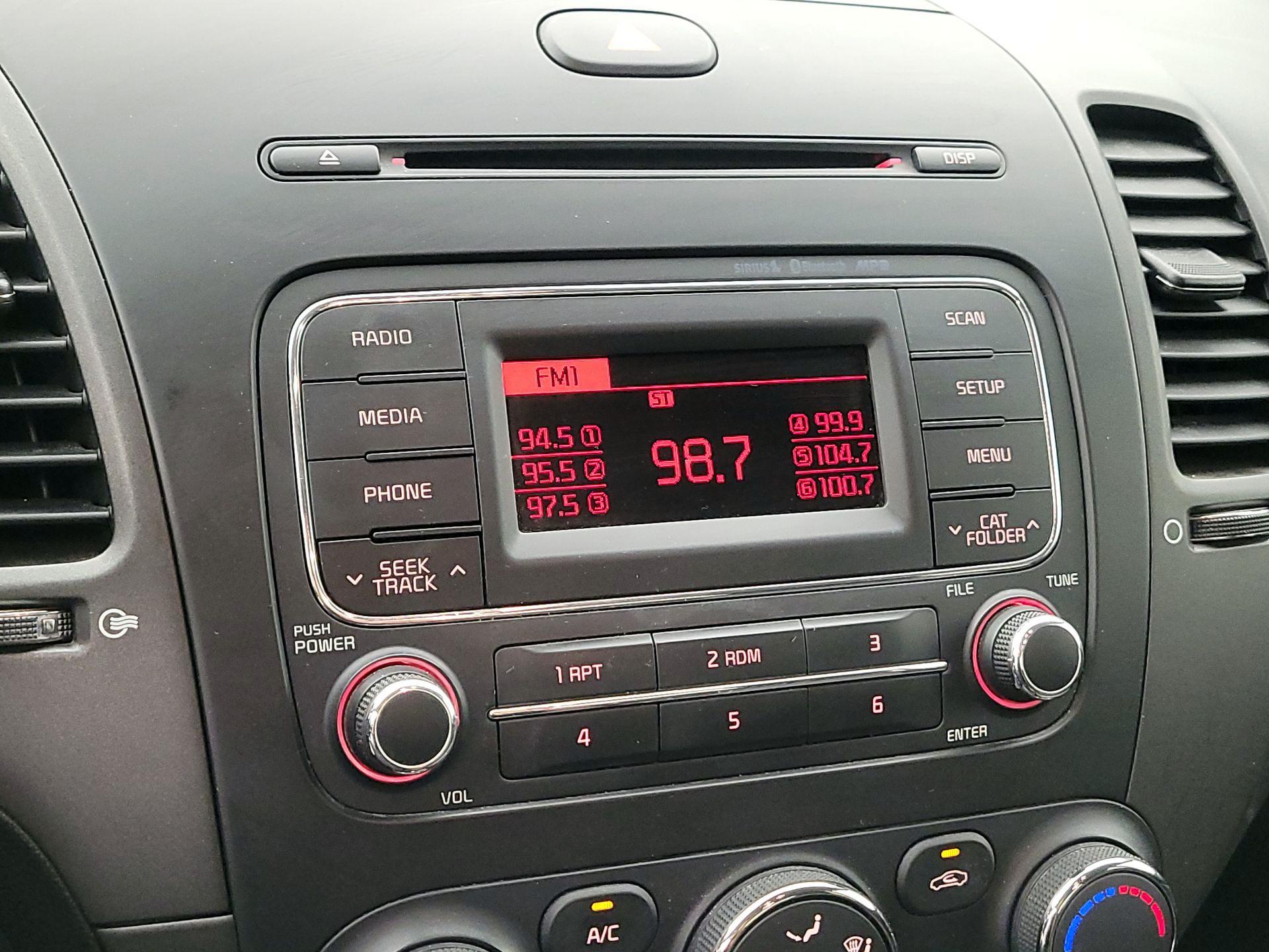 Thumbnail: 2015 Kia Forte - 14