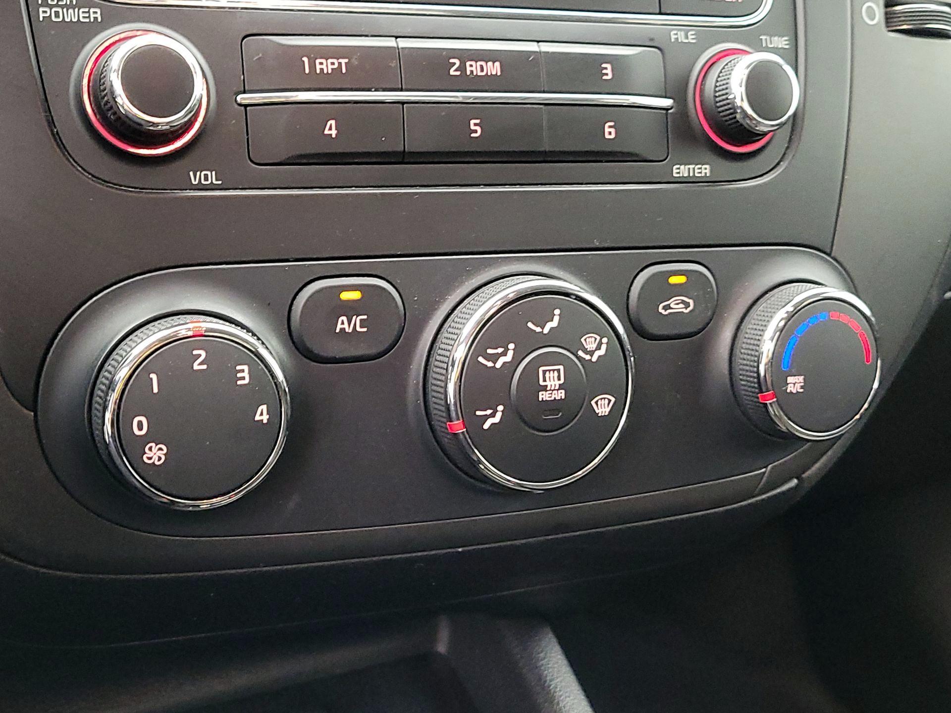 Thumbnail: 2015 Kia Forte - 15