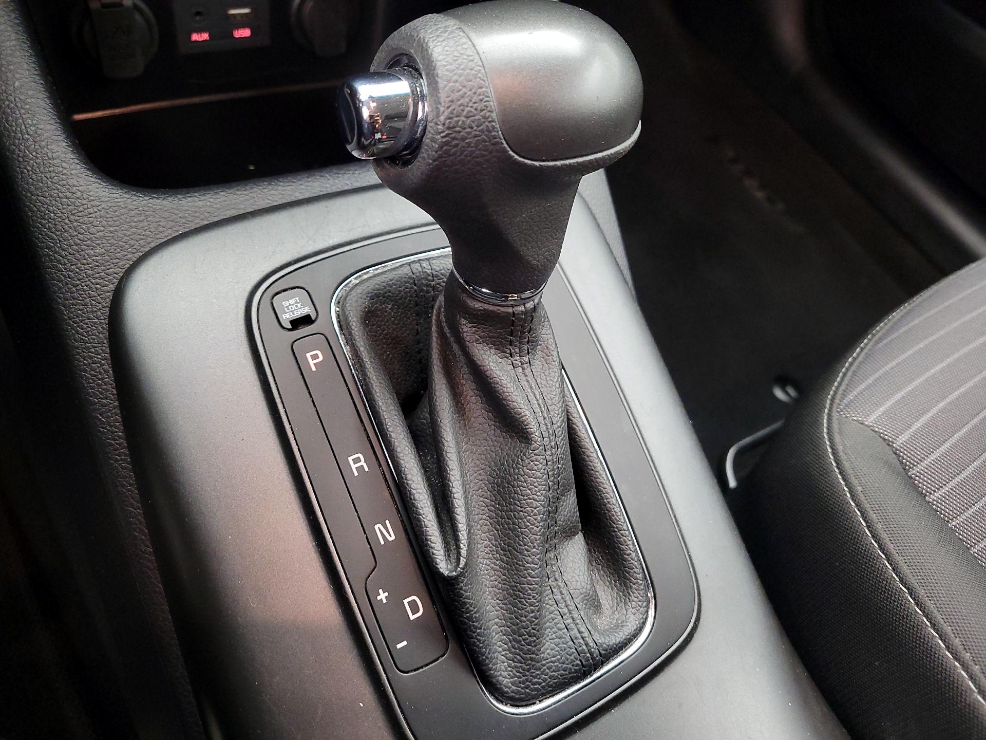 Thumbnail: 2015 Kia Forte - 16