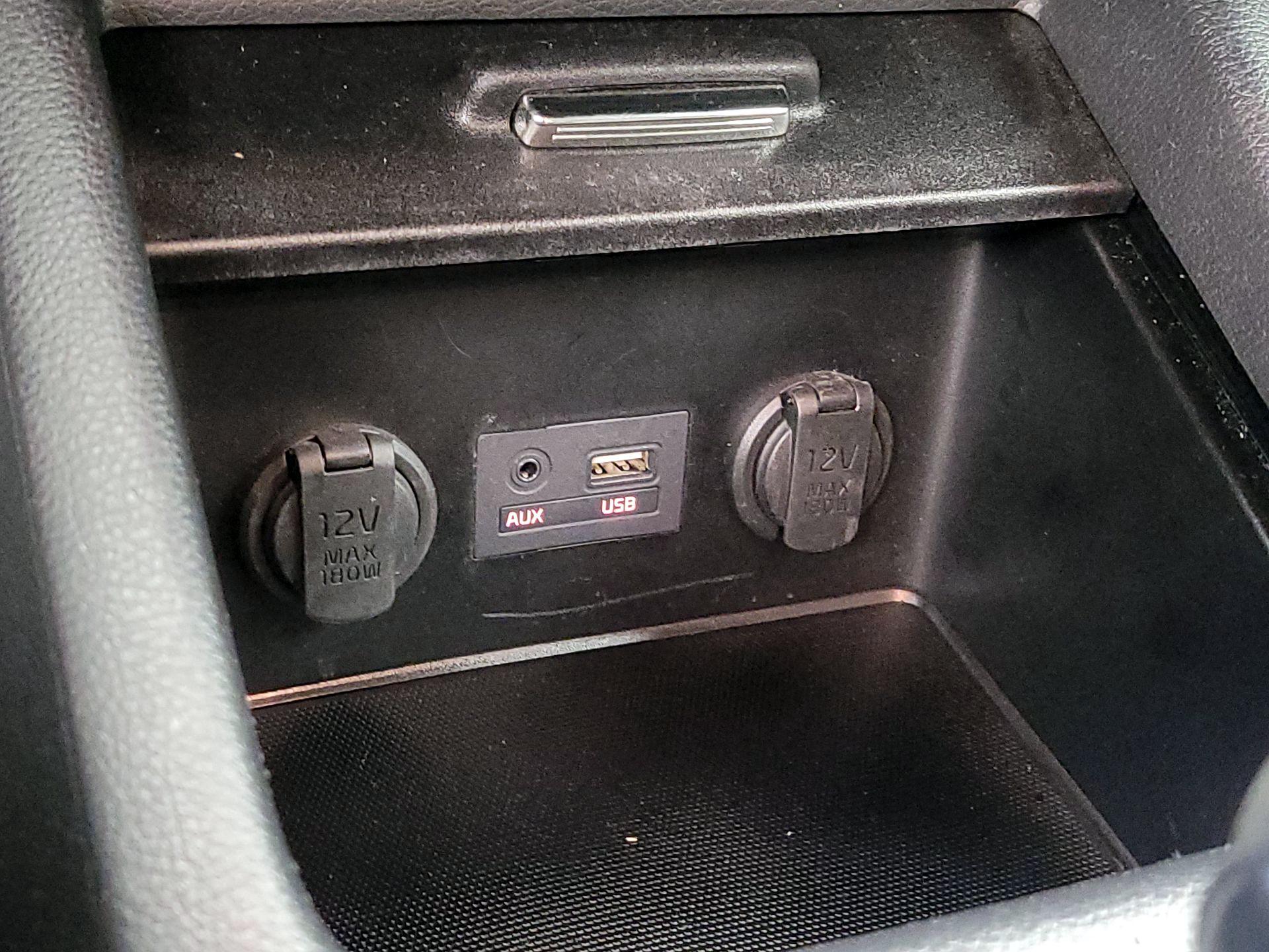 Thumbnail: 2015 Kia Forte - 17