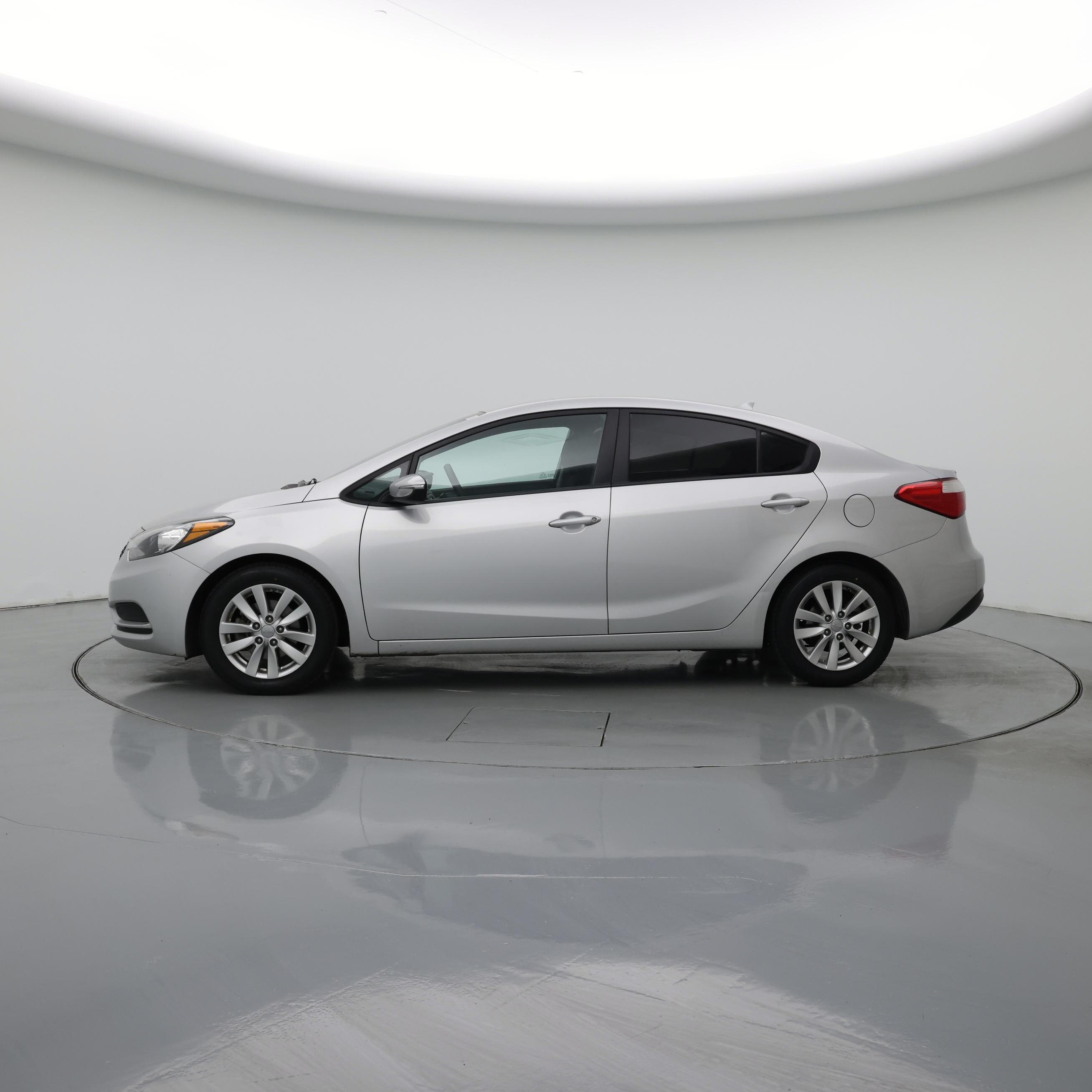 Thumbnail: 2015 Kia Forte - 3