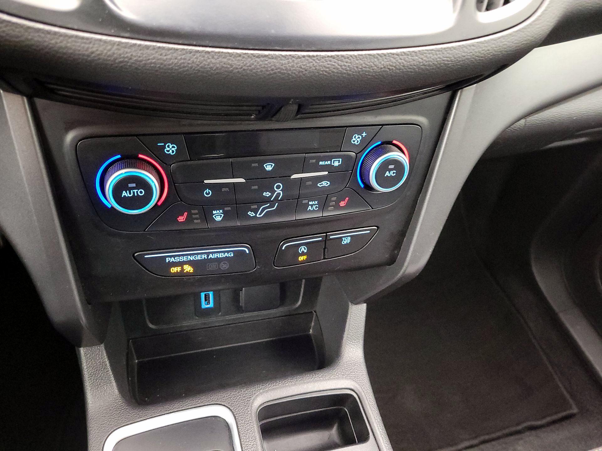 Thumbnail: 2019 Ford Escape - 16