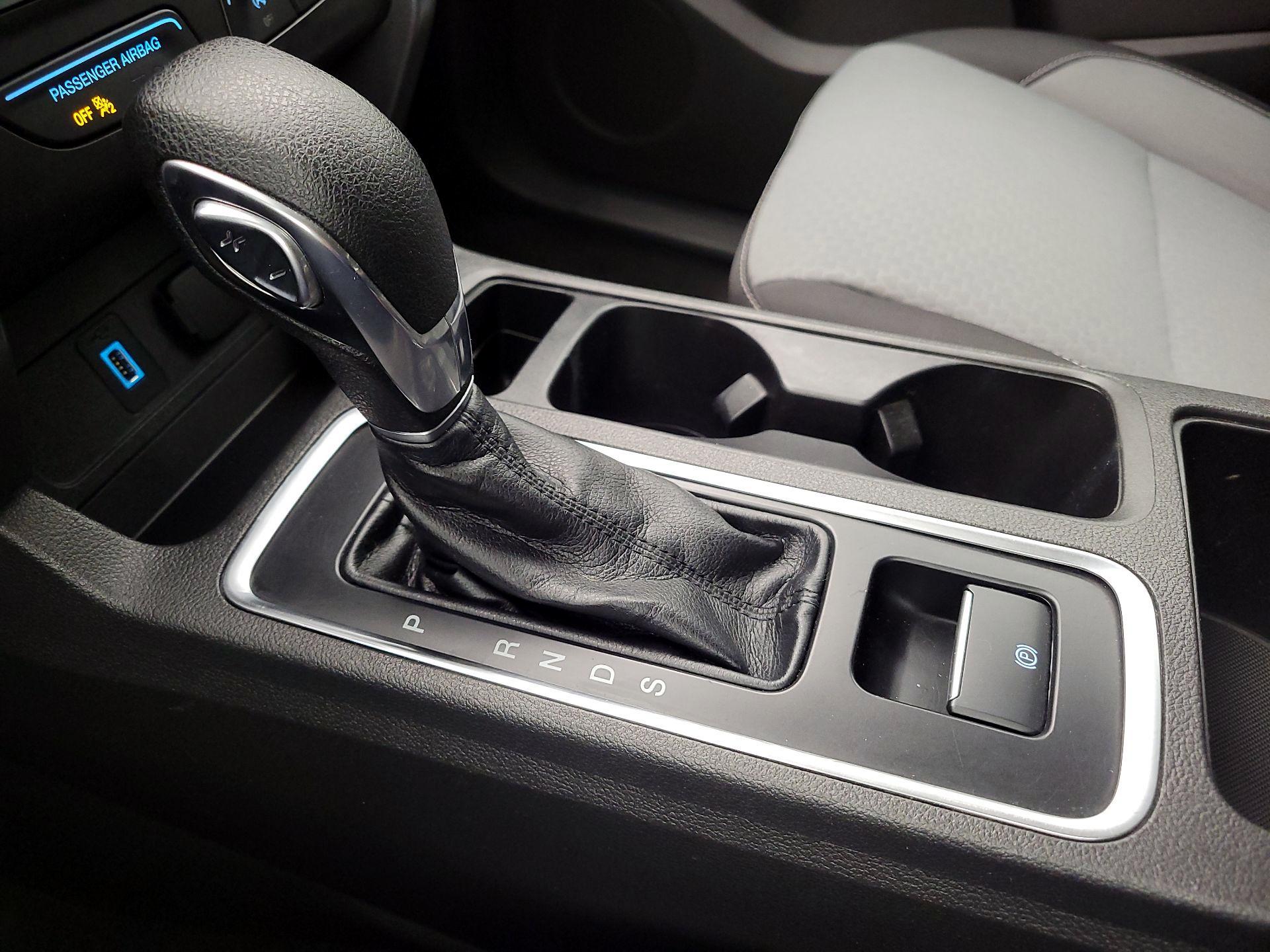 Thumbnail: 2019 Ford Escape - 17