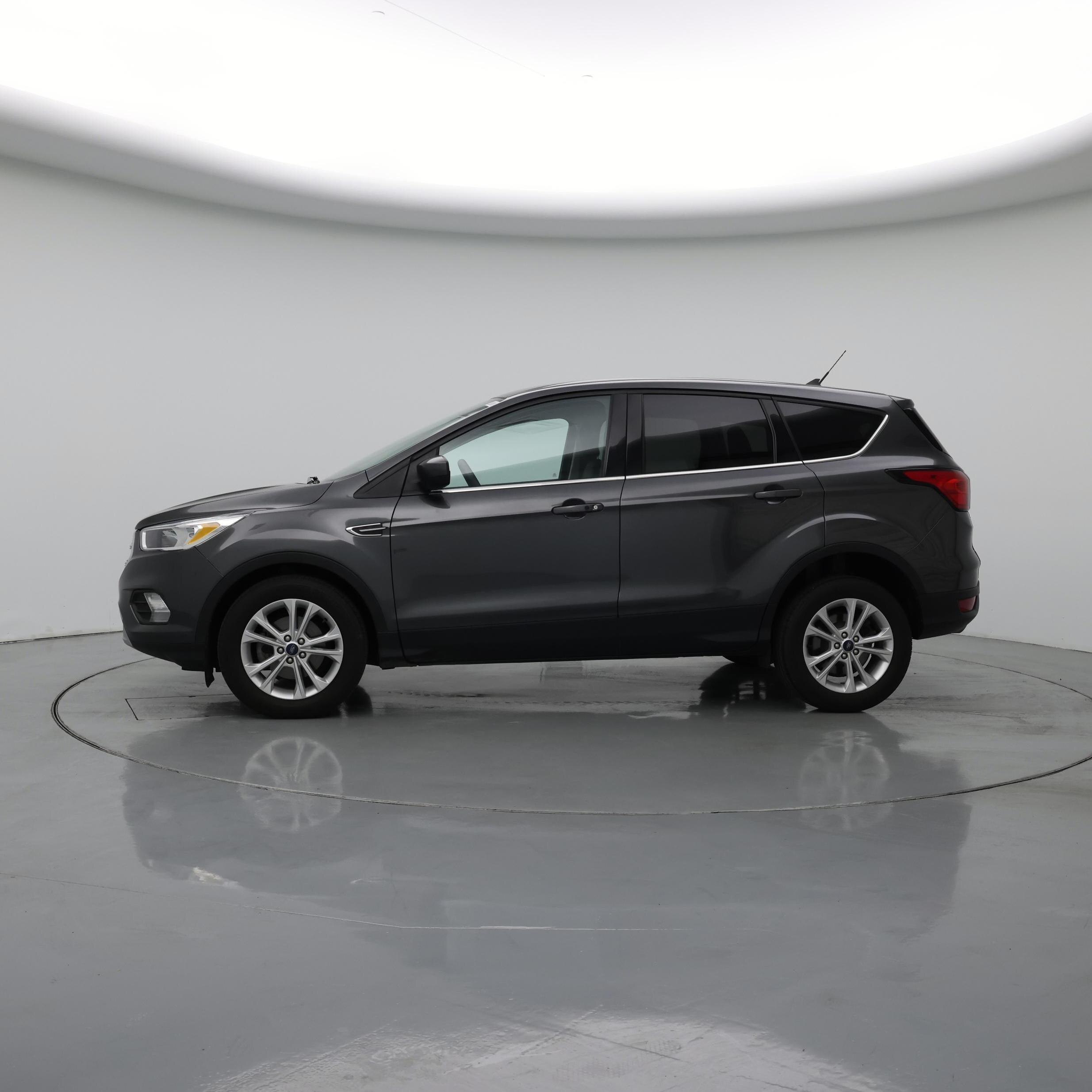 Thumbnail: 2019 Ford Escape - 3
