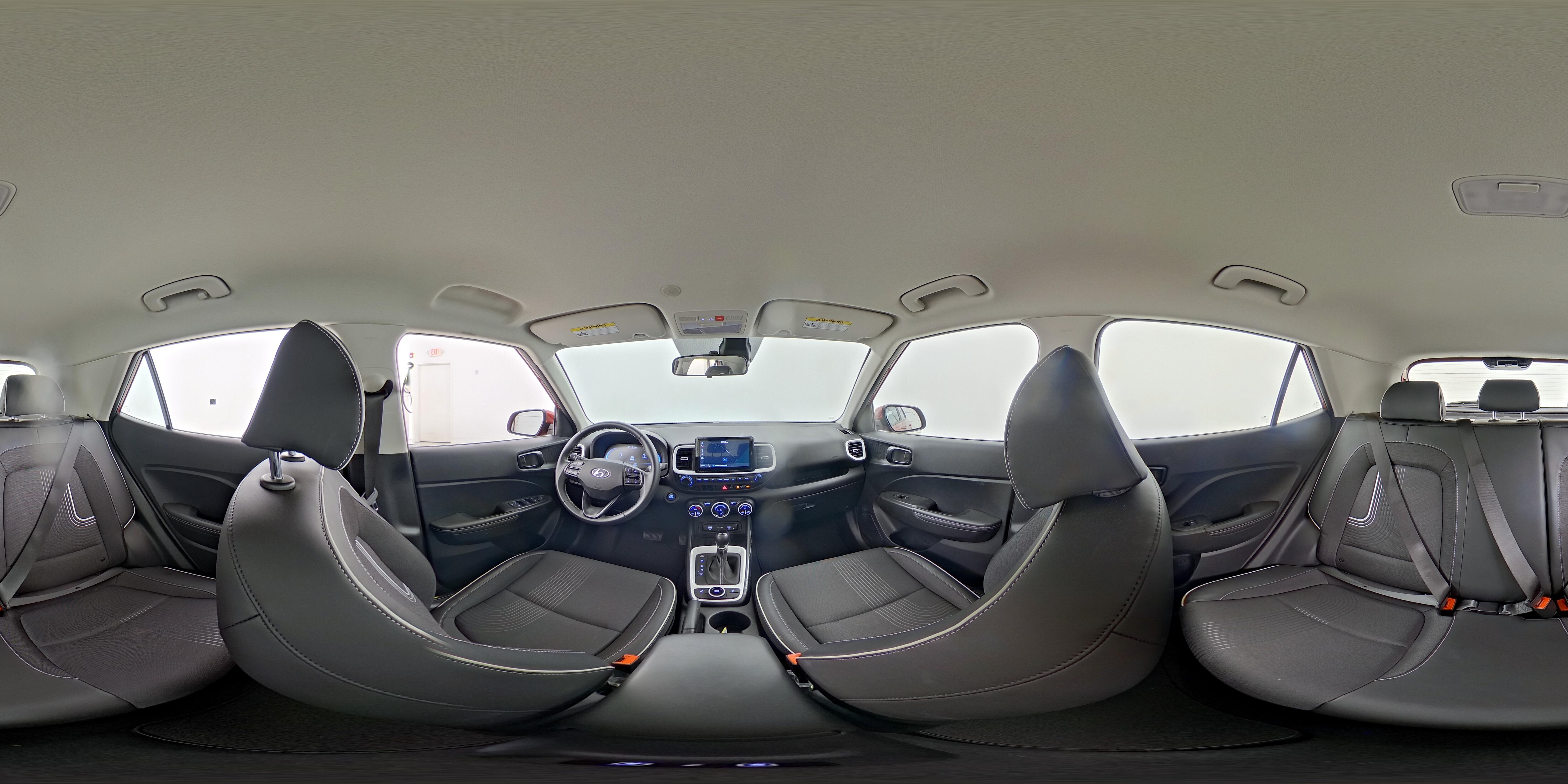 2025 Hyundai Venue Limited - Photo 25
