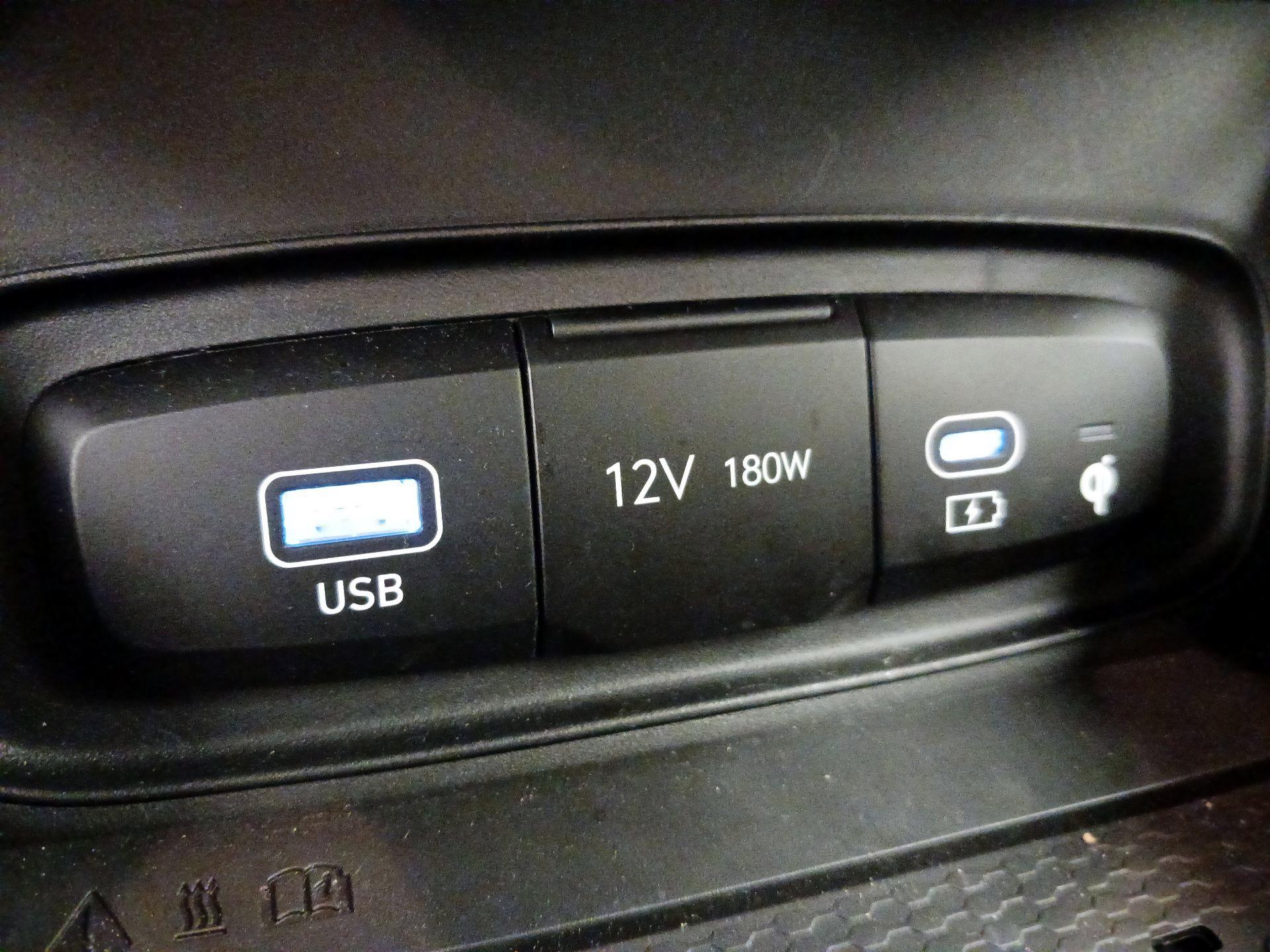 Thumbnail: 2025 Hyundai Venue - 19