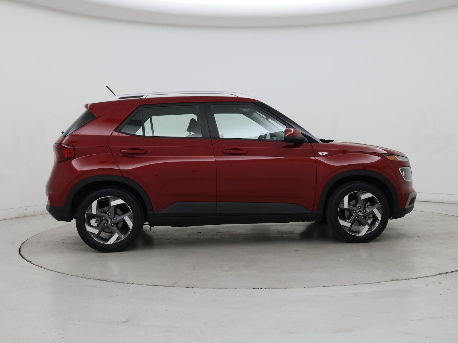 2025 Hyundai Venue Limited - Photo 8