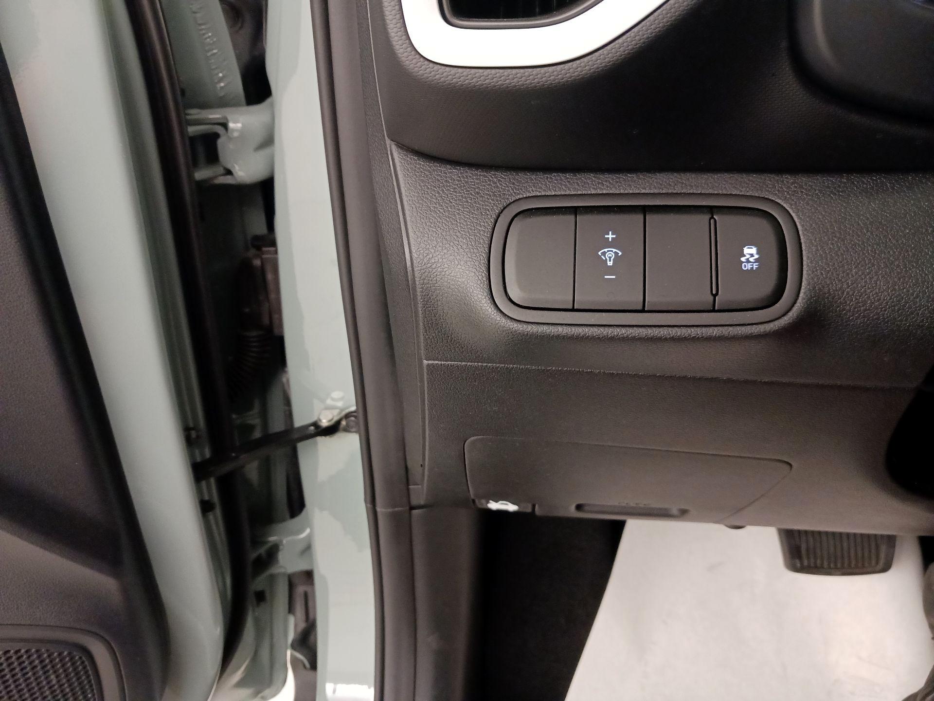 Thumbnail: 2025 Hyundai Venue - 13