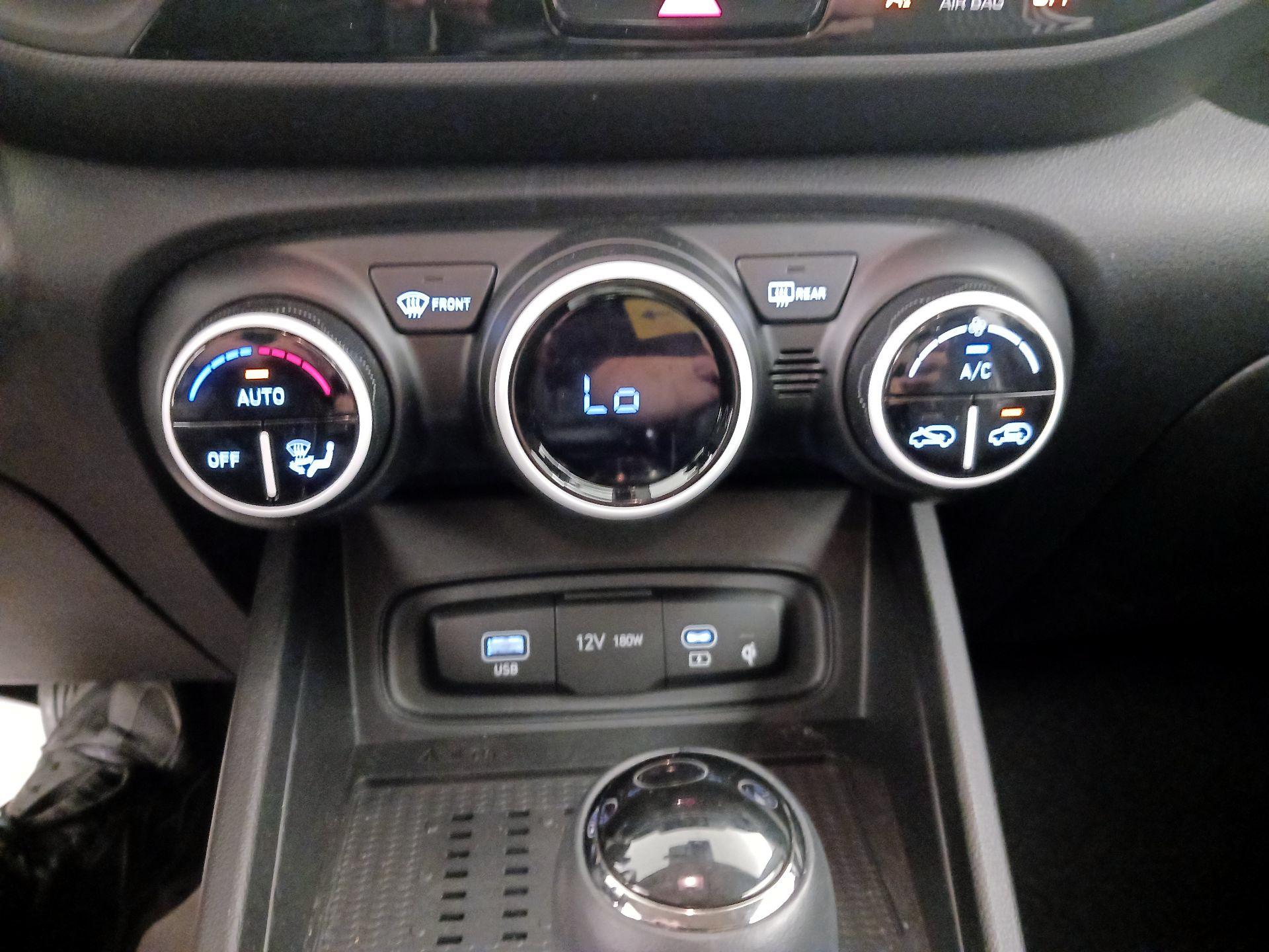 Thumbnail: 2025 Hyundai Venue - 17