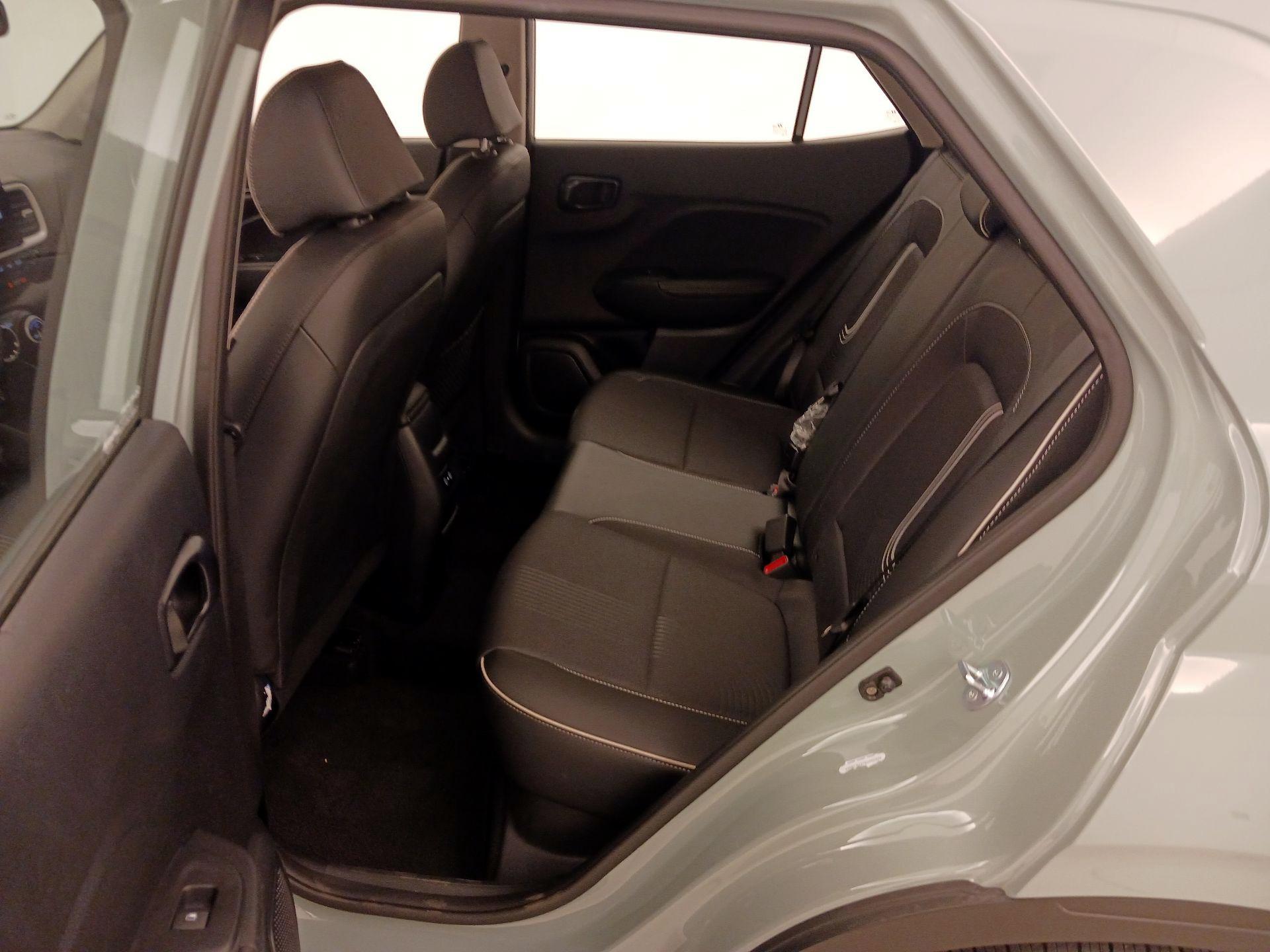 Thumbnail: 2025 Hyundai Venue - 20