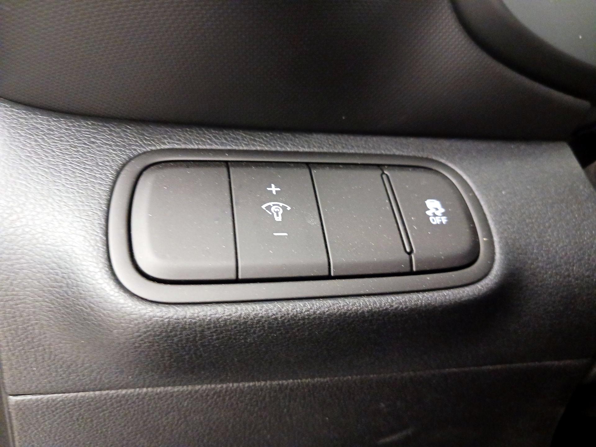 Thumbnail: 2025 Hyundai Venue - 13