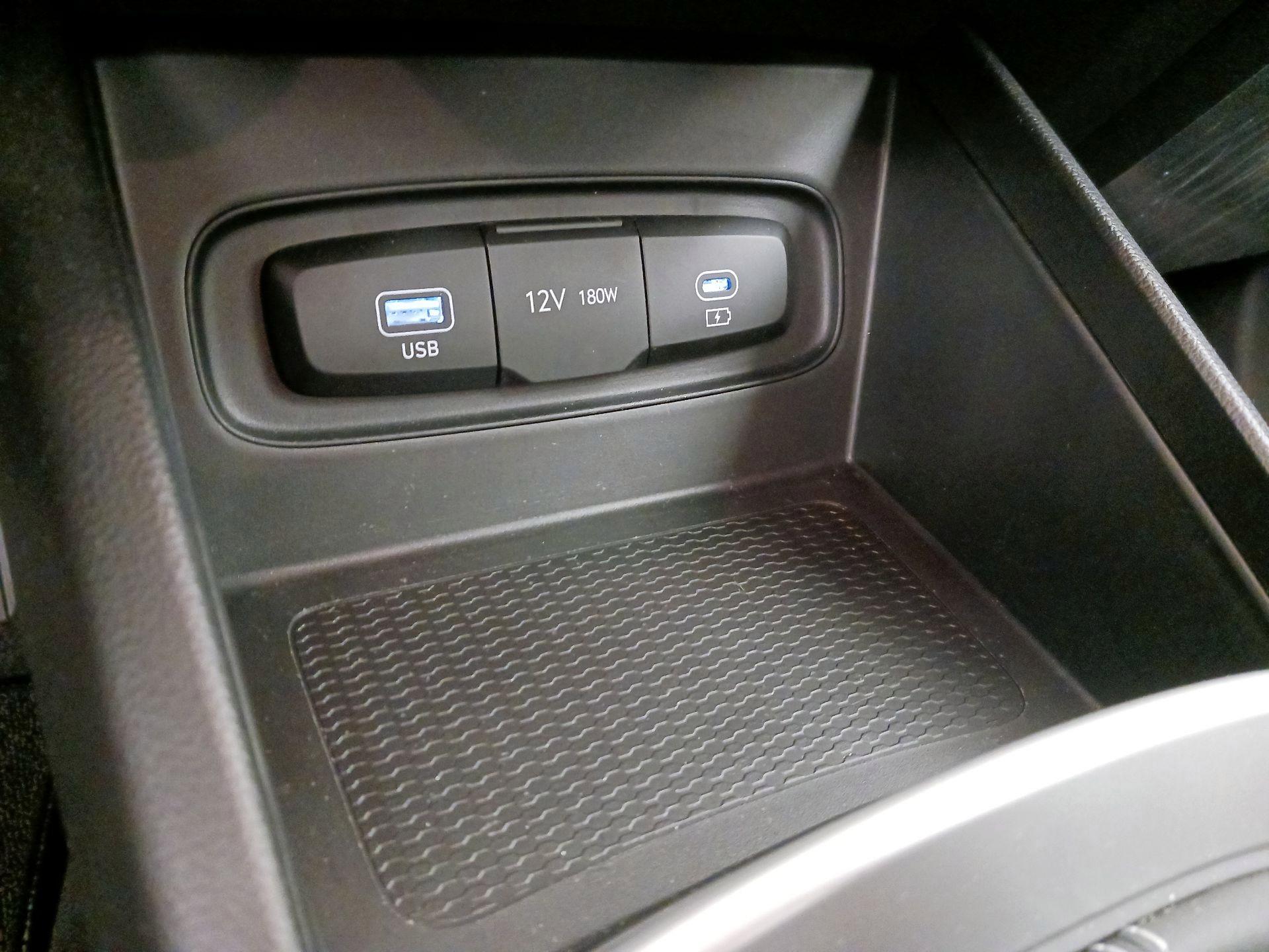 Thumbnail: 2025 Hyundai Venue - 18