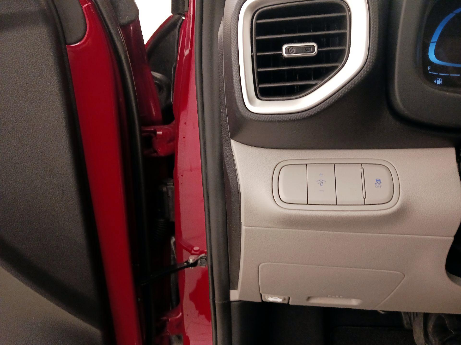 Thumbnail: 2025 Hyundai Venue - 13