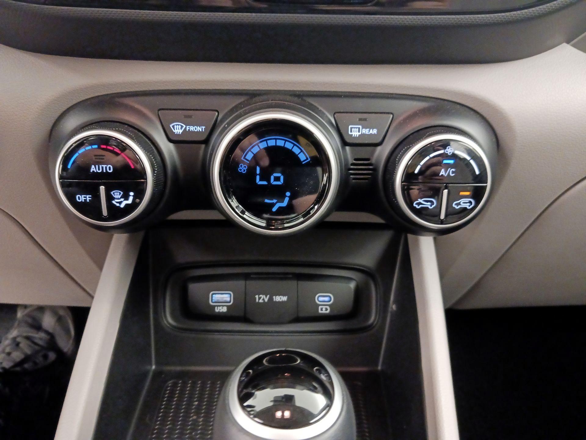 Thumbnail: 2025 Hyundai Venue - 16