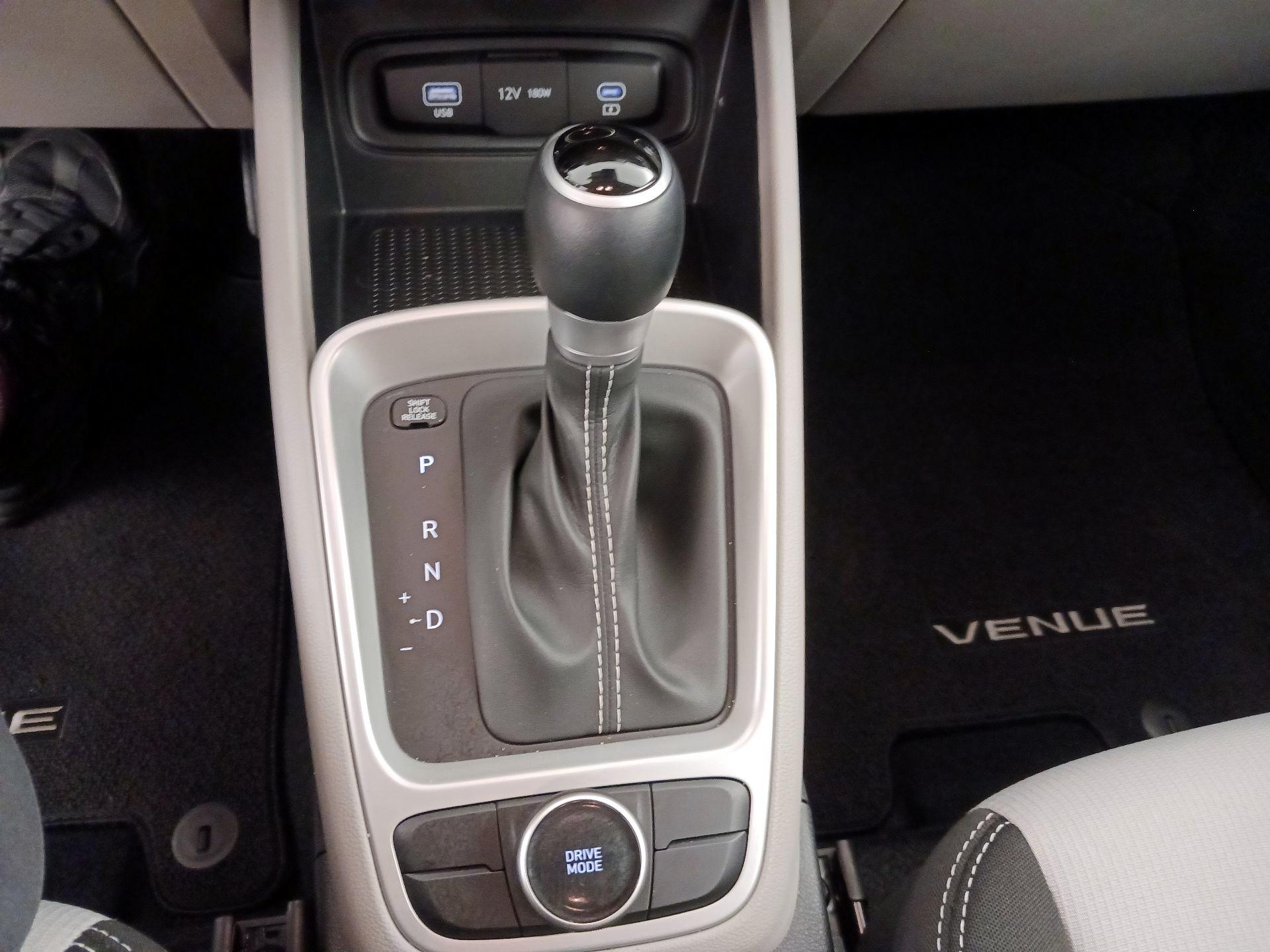 Thumbnail: 2025 Hyundai Venue - 17