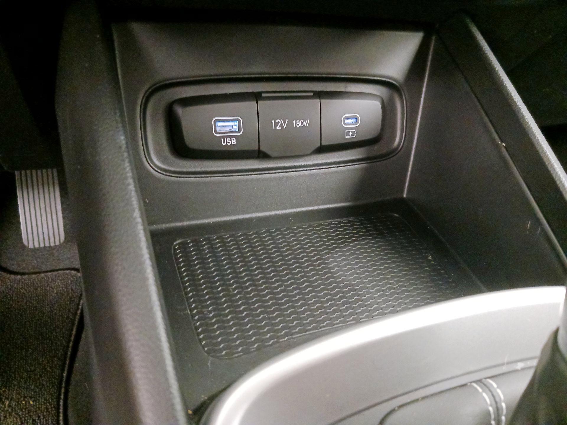 Thumbnail: 2025 Hyundai Venue - 18