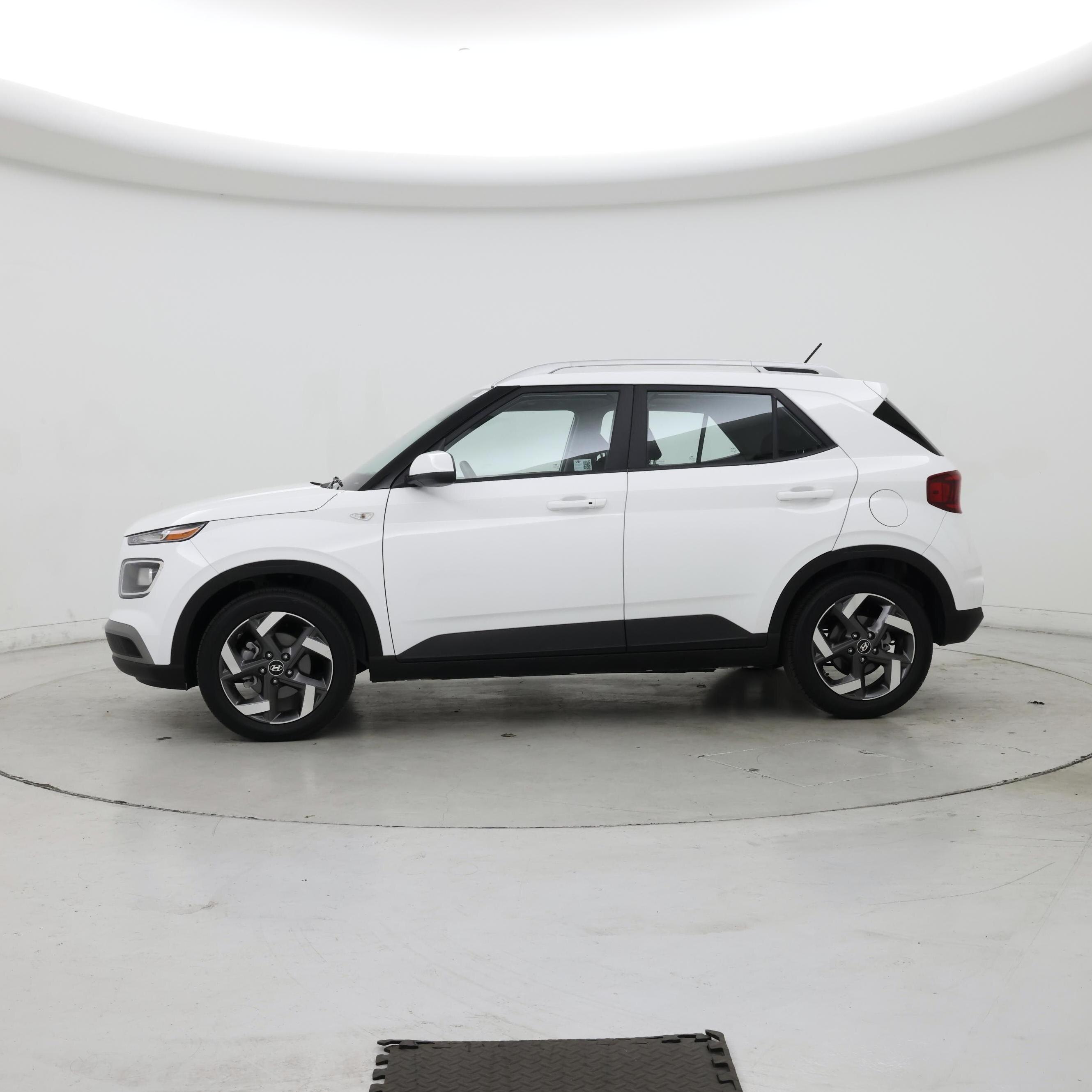 Thumbnail: 2025 Hyundai Venue - 3