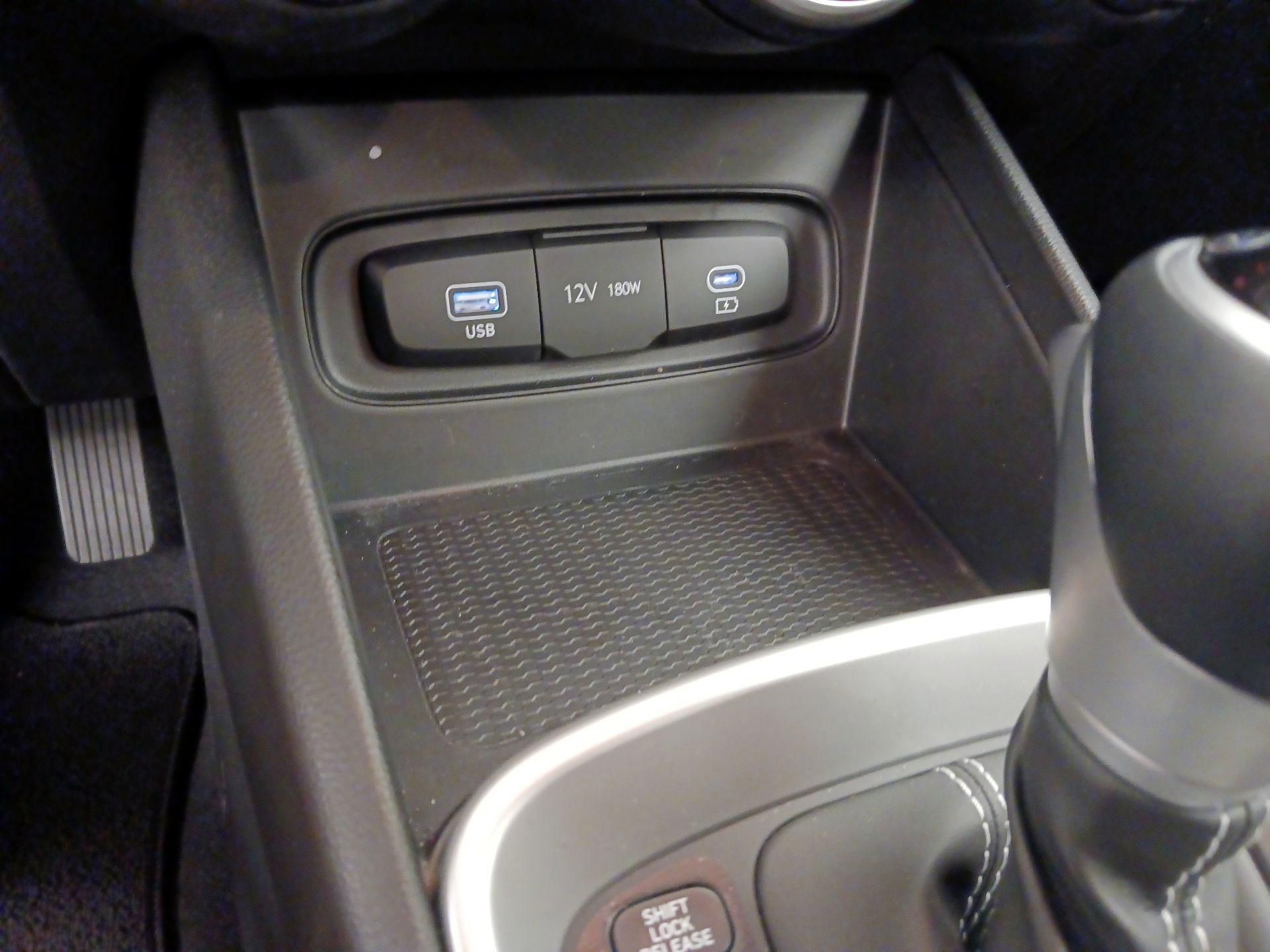 Thumbnail: 2025 Hyundai Venue - 18