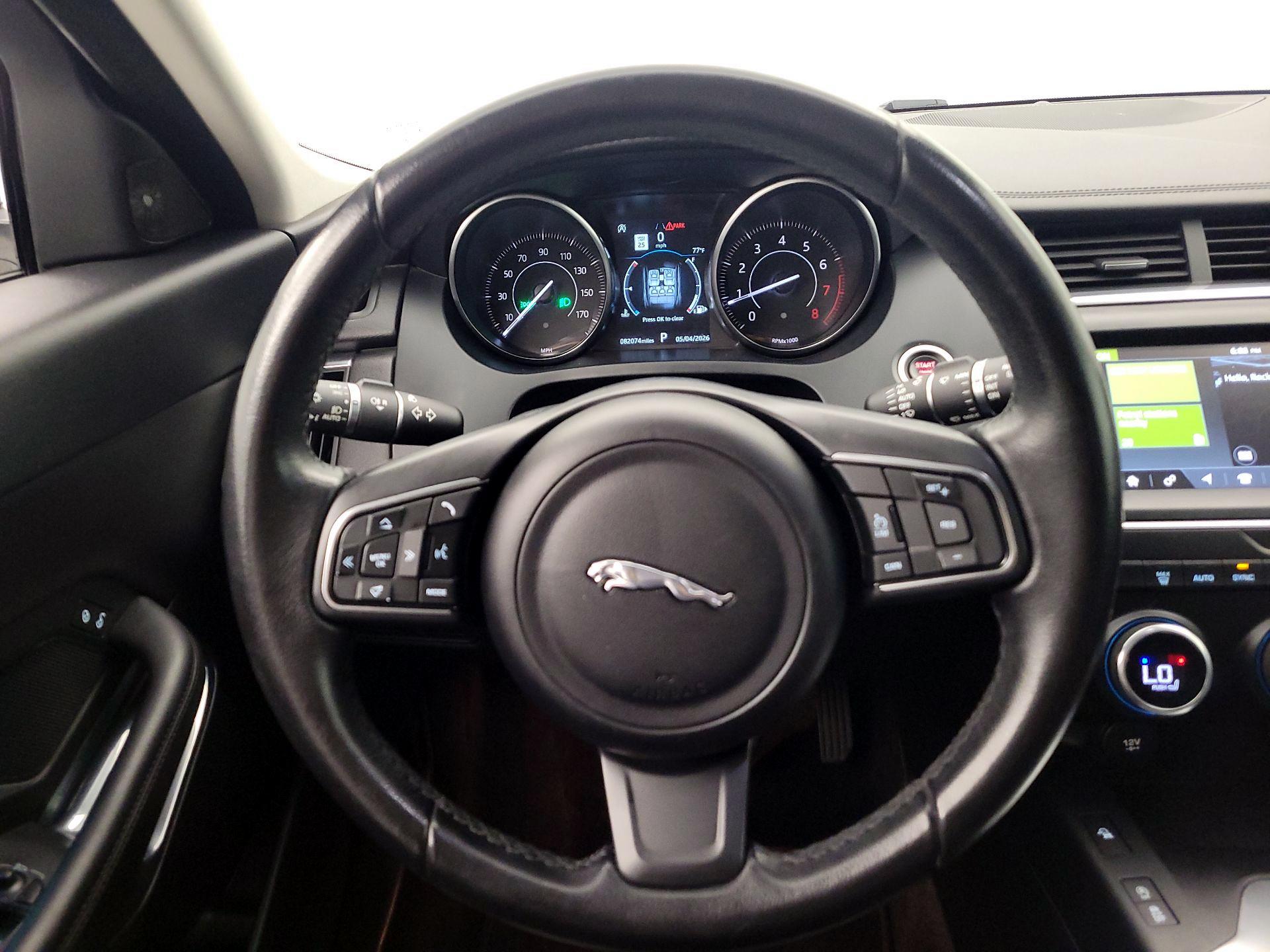 Thumbnail: 2019 Jaguar E-Pace - 10