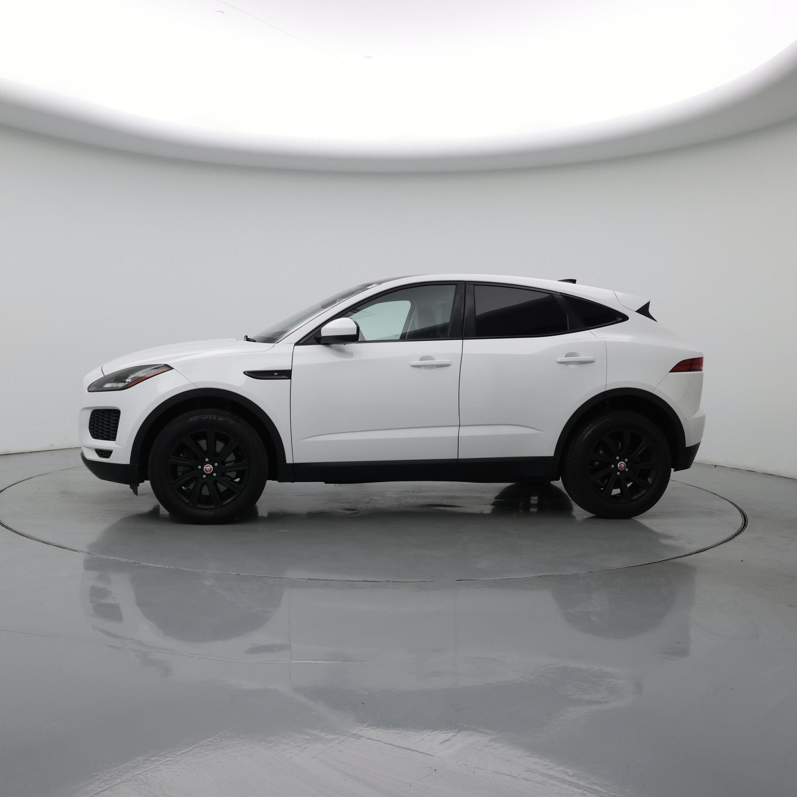 Thumbnail: 2019 Jaguar E-Pace - 3