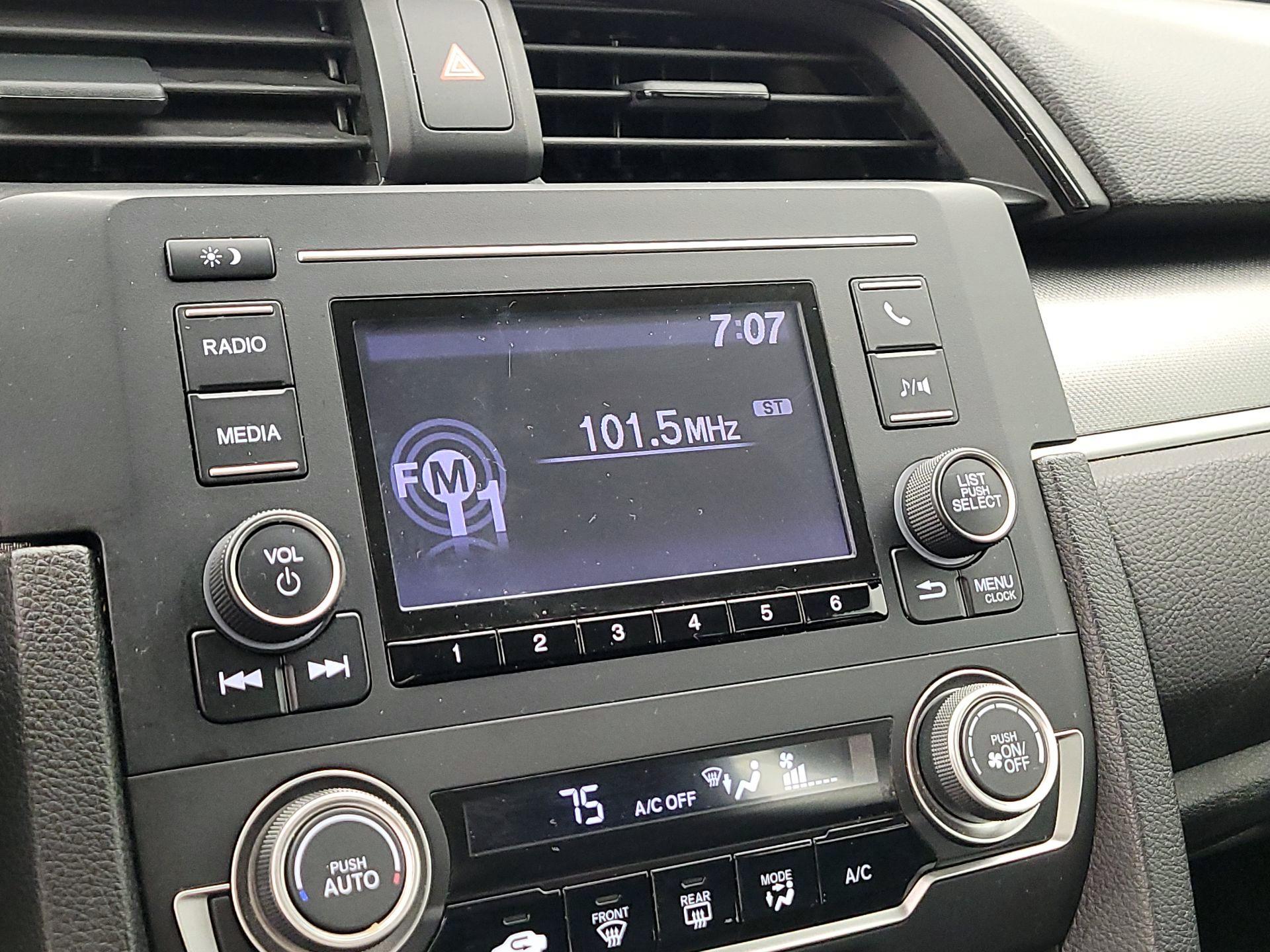 Thumbnail: 2016 Honda Civic - 15