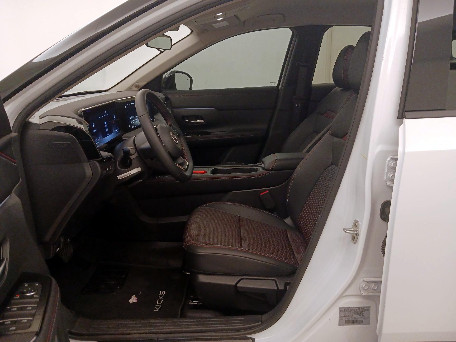 Thumbnail: 2026 Nissan Kicks - 11