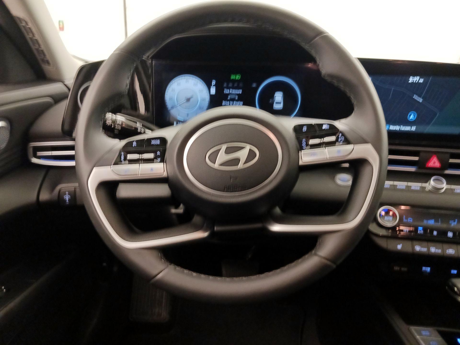 Thumbnail: 2025 Hyundai Elantra - 10