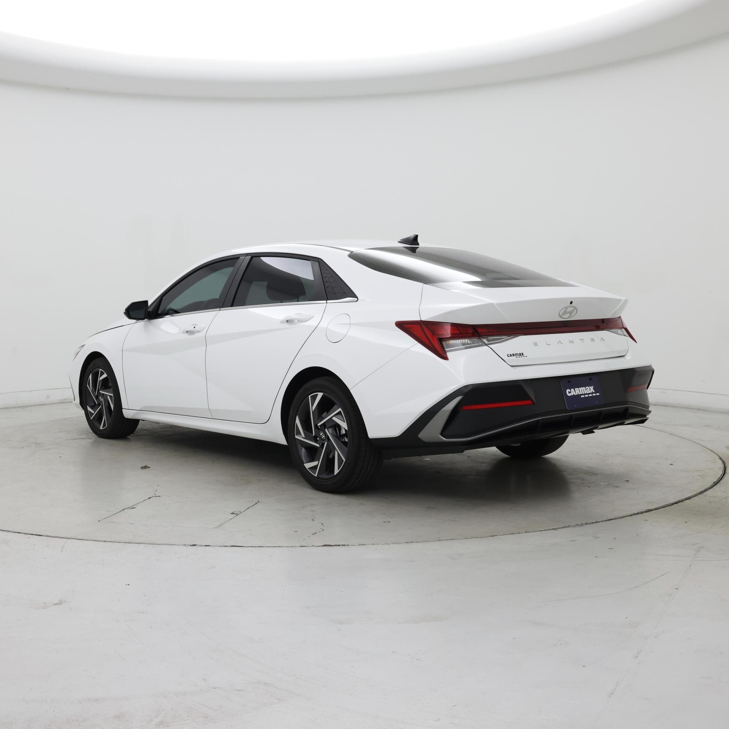 Thumbnail: 2025 Hyundai Elantra - 2