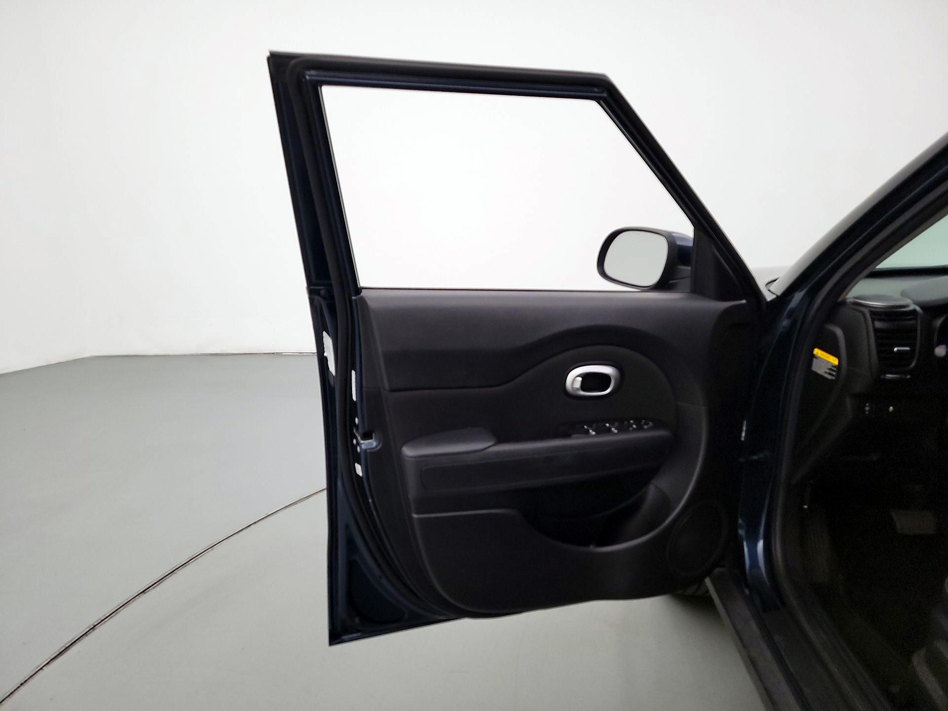 Thumbnail: 2018 Kia Soul - 12