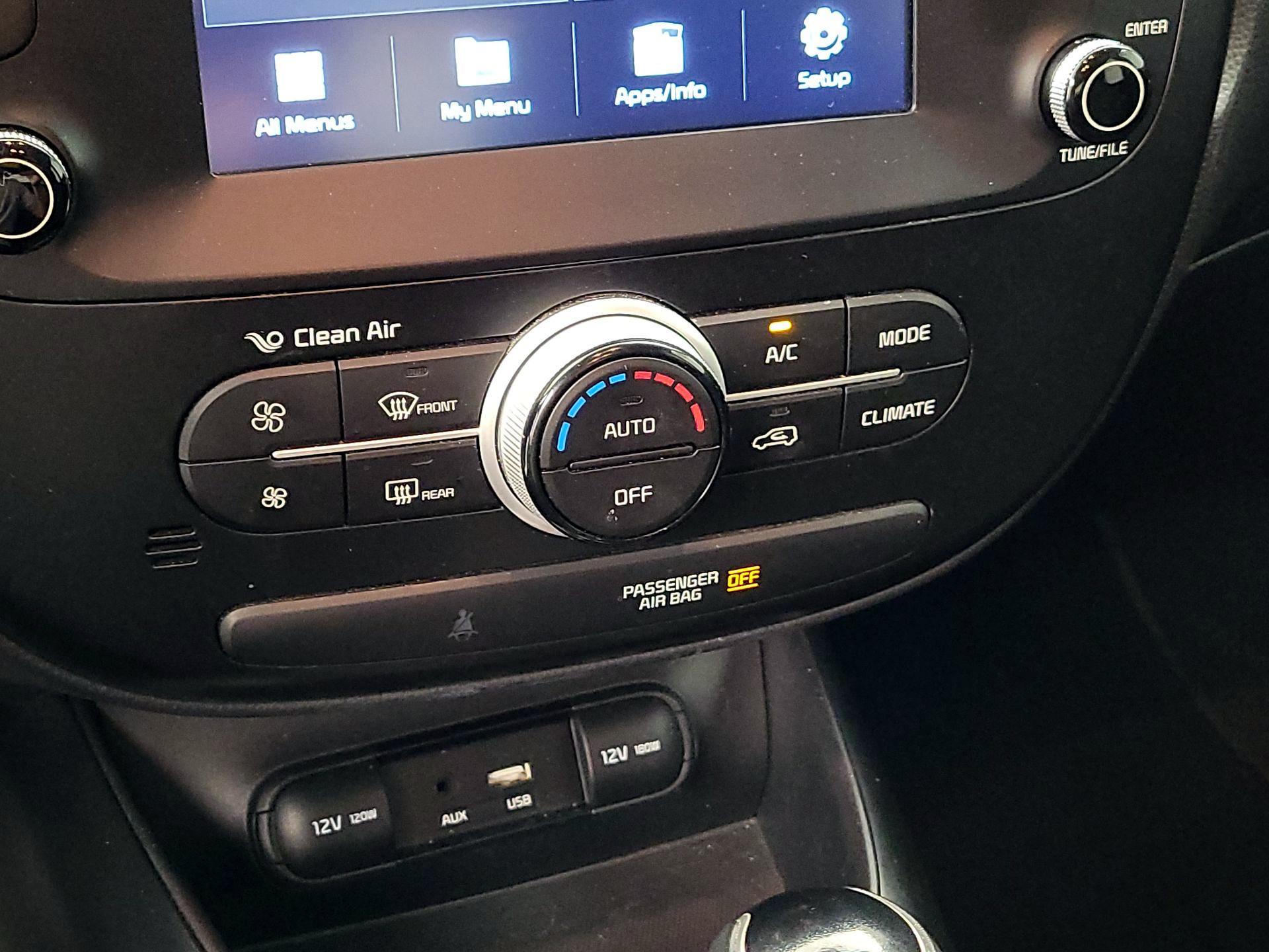 Thumbnail: 2018 Kia Soul - 16