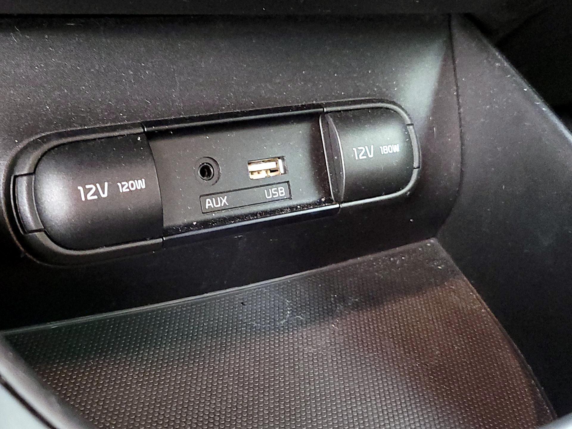 Thumbnail: 2018 Kia Soul - 18